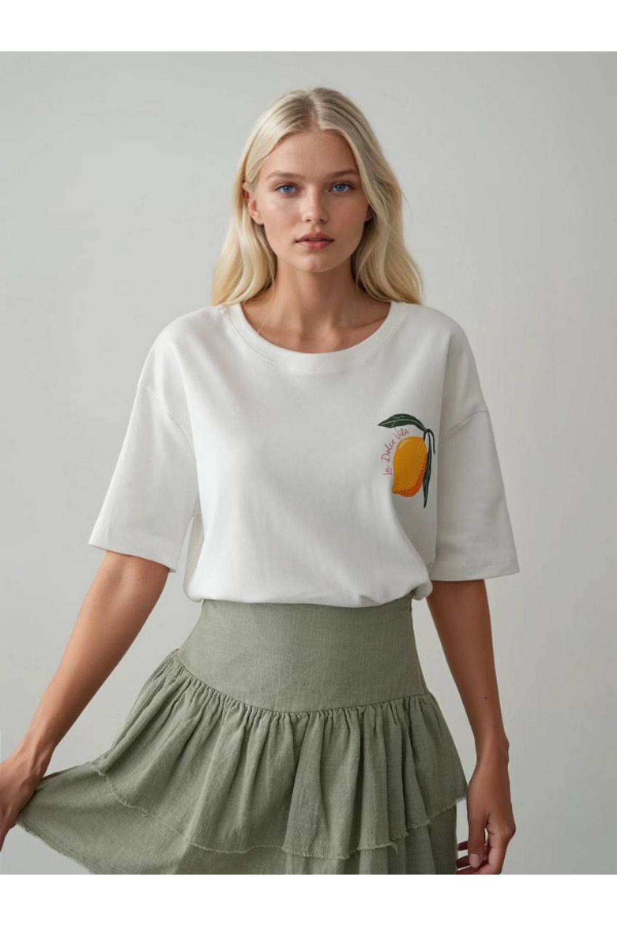 ButikHabush Kadın Limon Desenli Beyaz T-Shirt