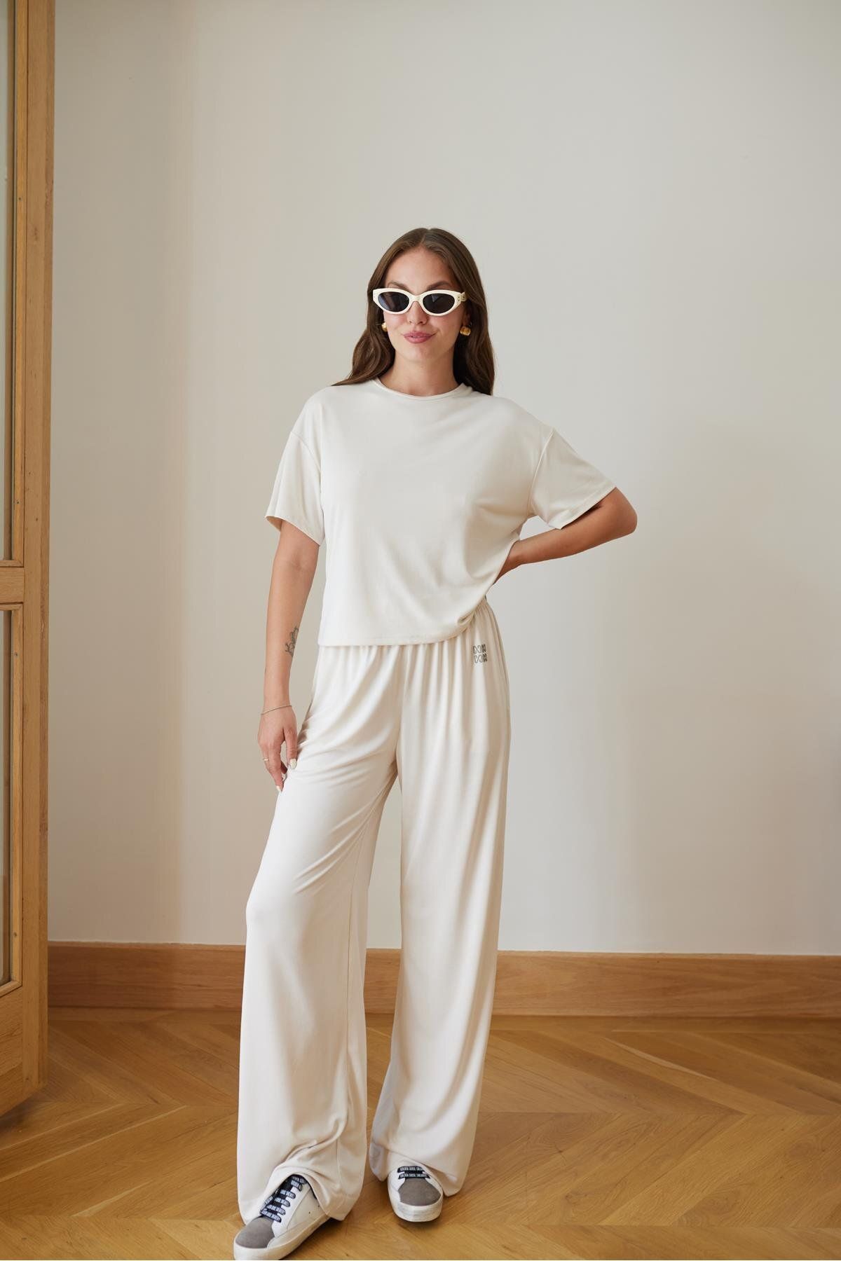 Askı Tekstil Taş Yumuşak Dokulu Bol Kesim Beli Lastikli Pantolon Ve T-Shirt Takım