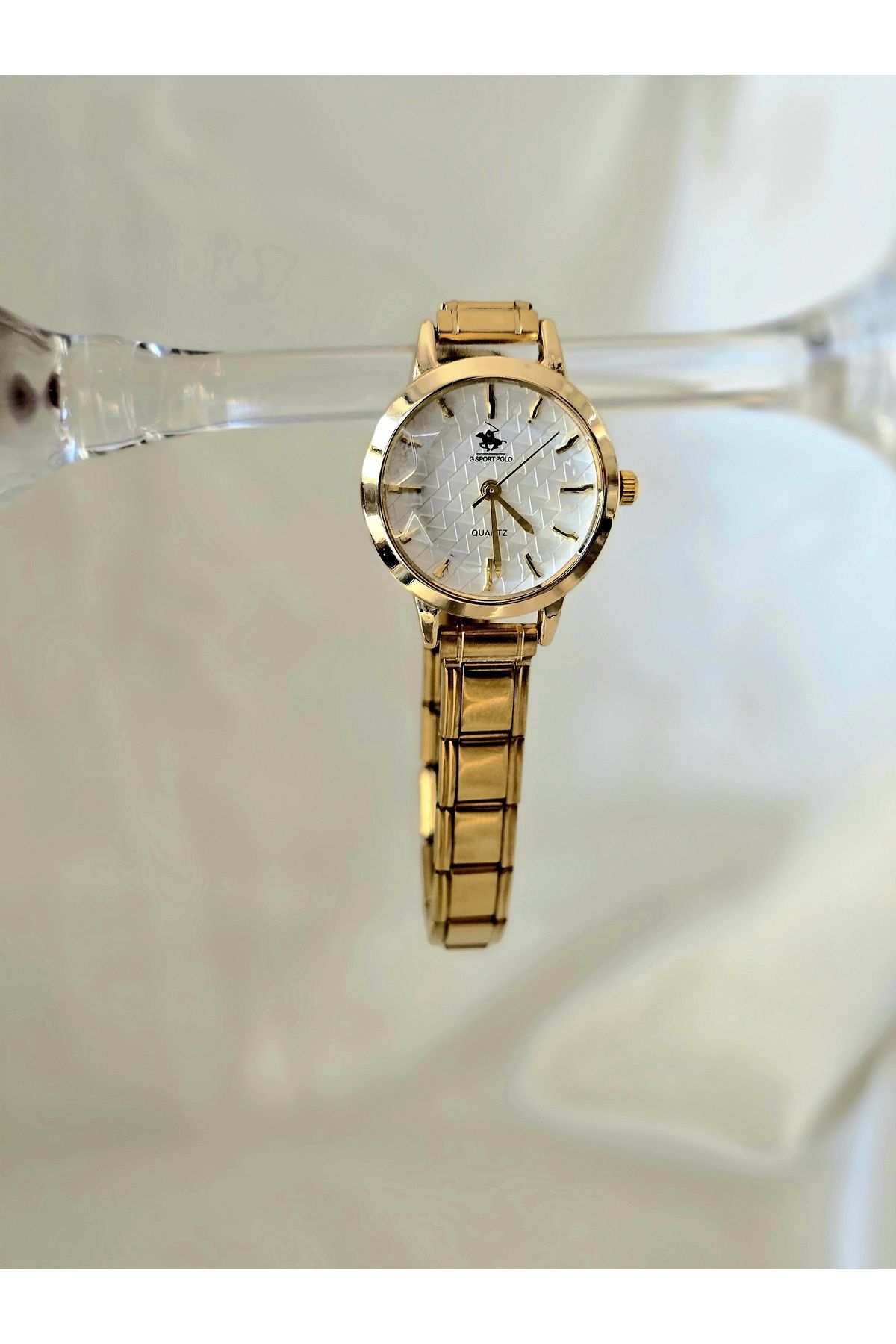 Butik Kadın Paslanmaz Çelik Kayışlı Gold Charmlı Saat