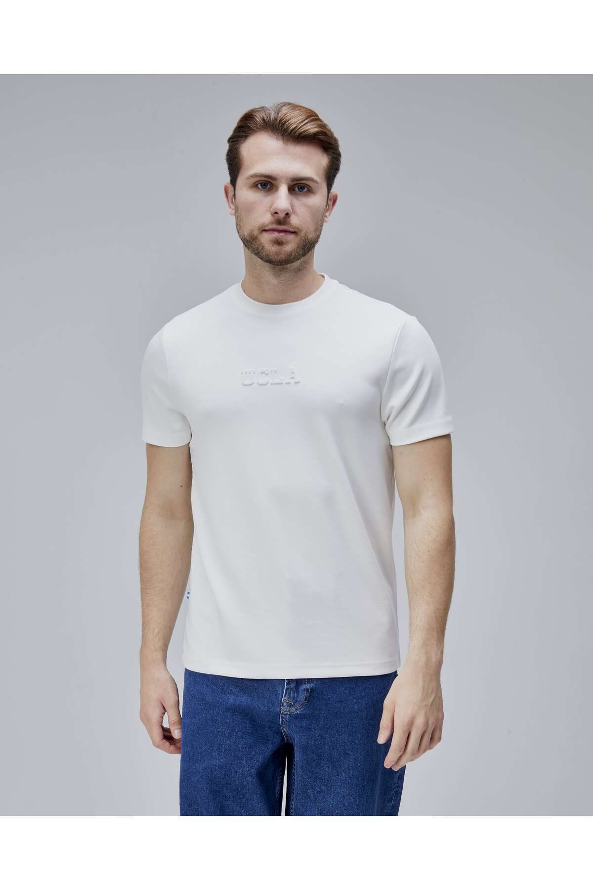 UCLA CANARY Beyaz Bisiklet Yaka Gofre Baskılı Standard Fit Erkek Tshirt