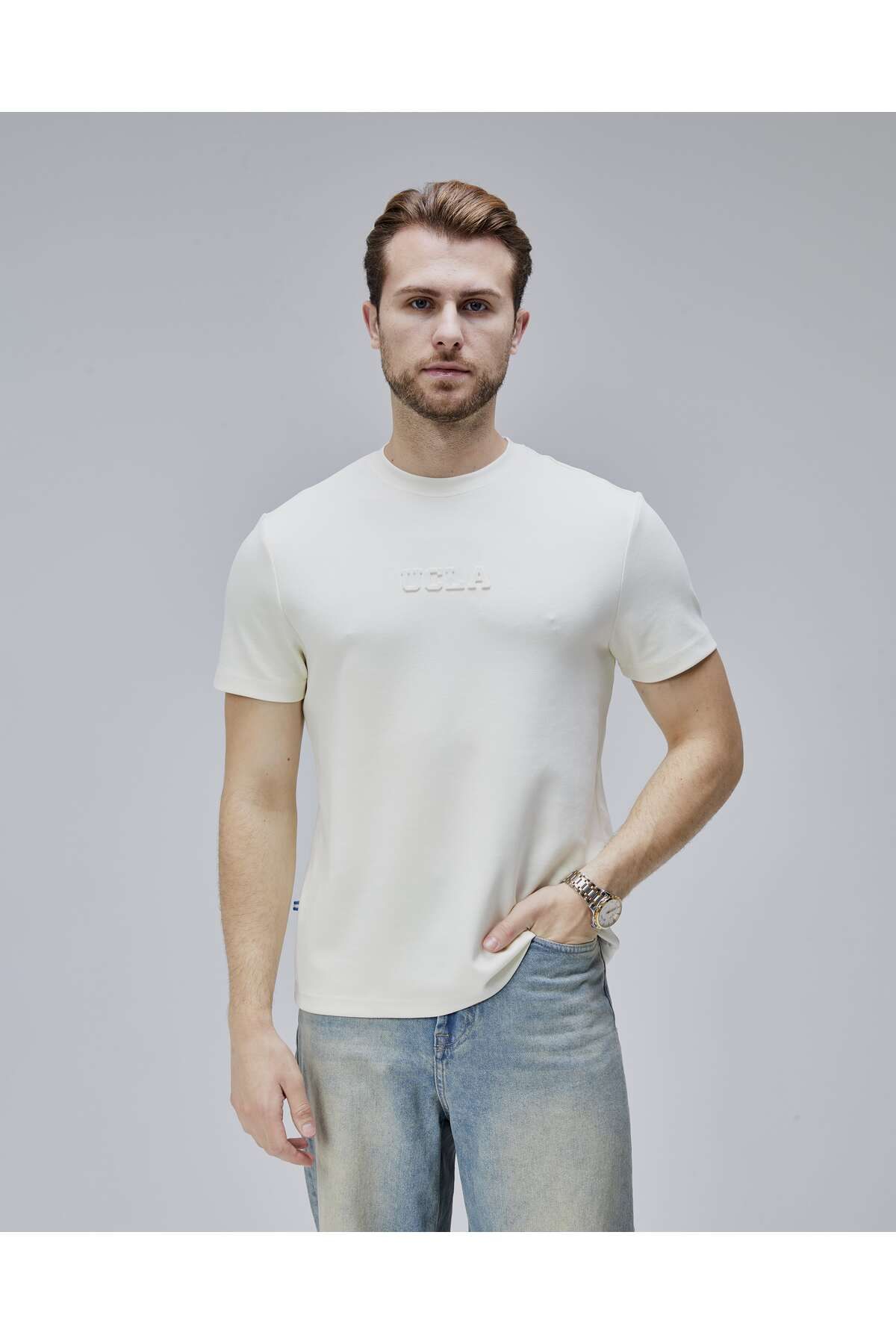 UCLA CANARY Kemik Rengi Bisiklet Yaka Gofre Baskılı Standard Fit Erkek Tshirt