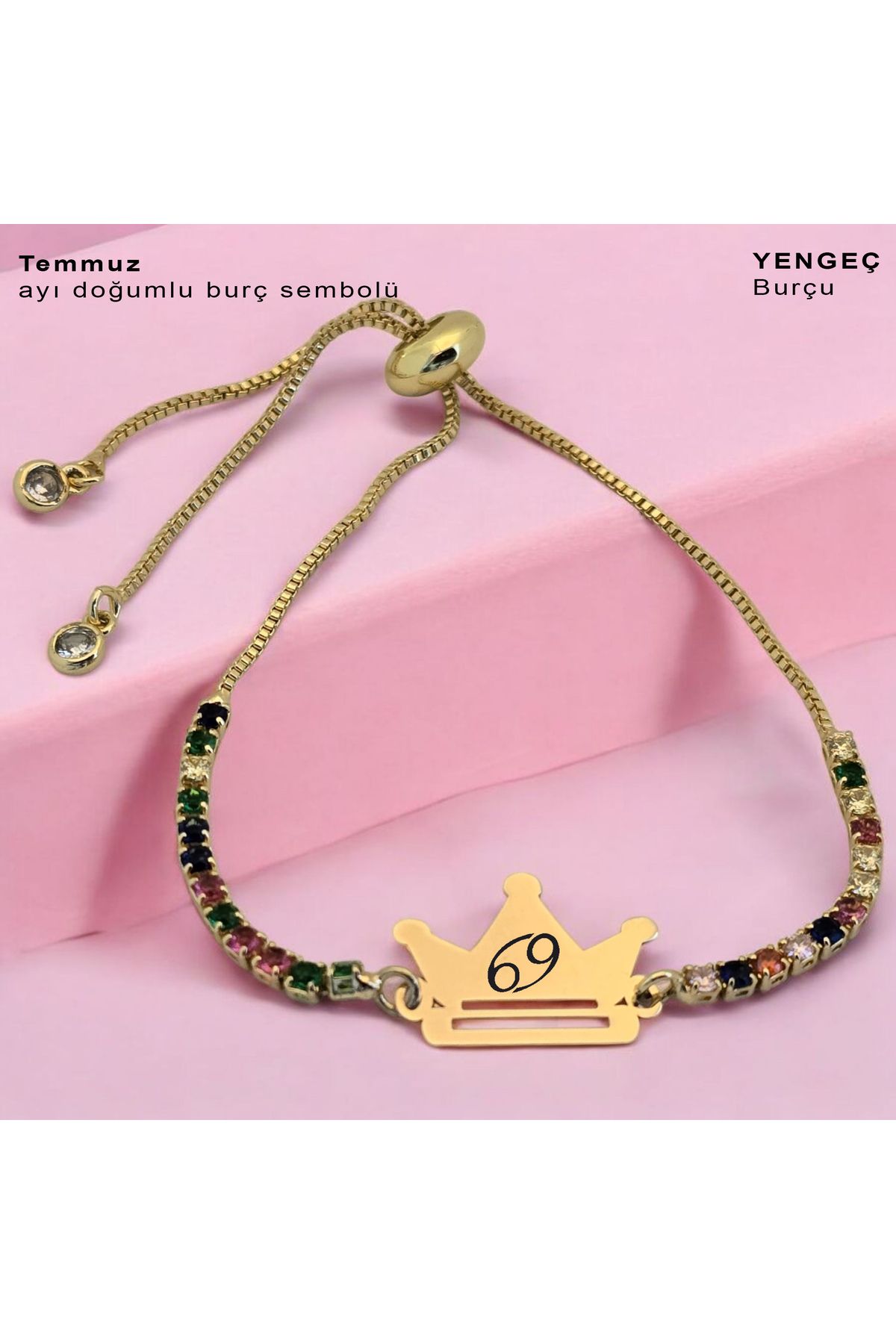 ARCHINO GOLD Temmuz Ayı Doğumlarına Taç Motifli 14 Ayar Altın Plakalı Renkli Taş Desenli Hediye Bileklik-489ay