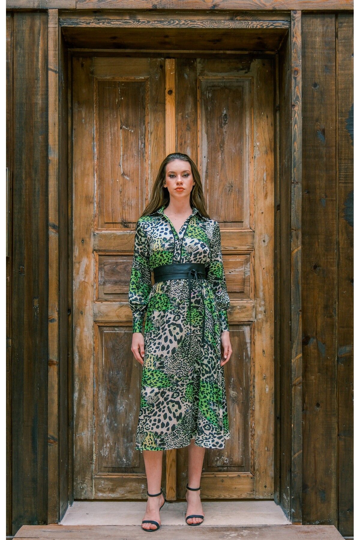 Esra Semiz İPEK JAKAR YEŞİL LEOPAR ELBİSE