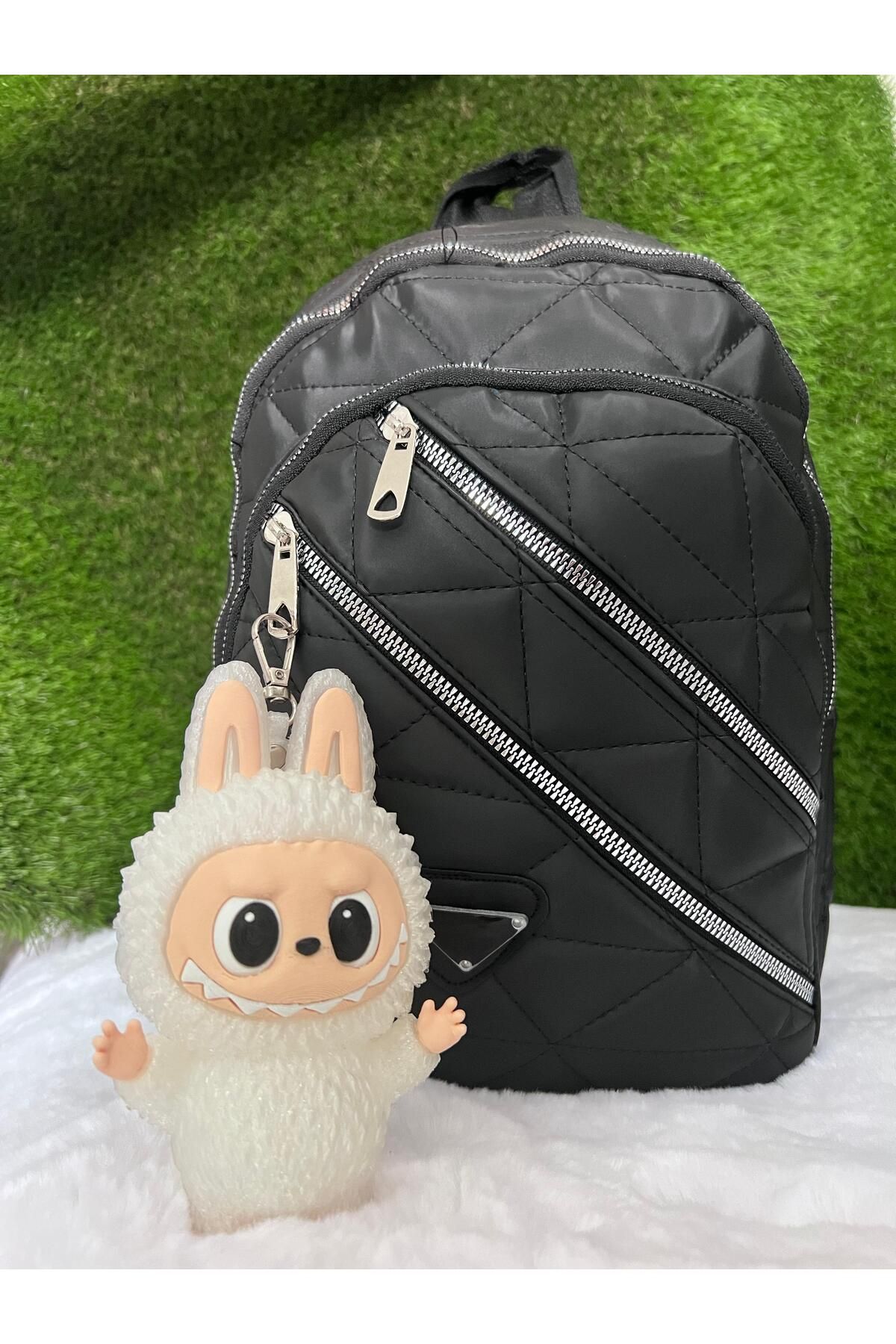 EDESİNG LABUBU WHITE ESNEK (YUMUŞAK YÜZEY) 14 CM ÇANTA AKSESUARI