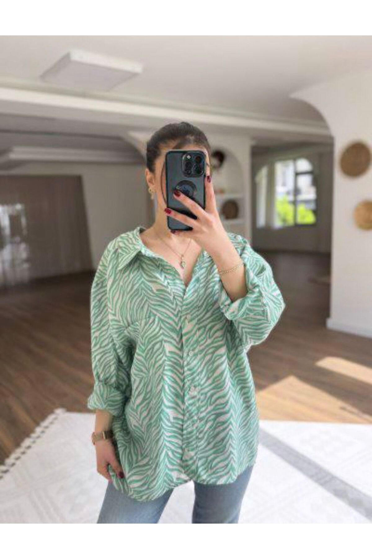 MODA OVERSIZE DESENLİ ZÜMRÜT GÖMLEK