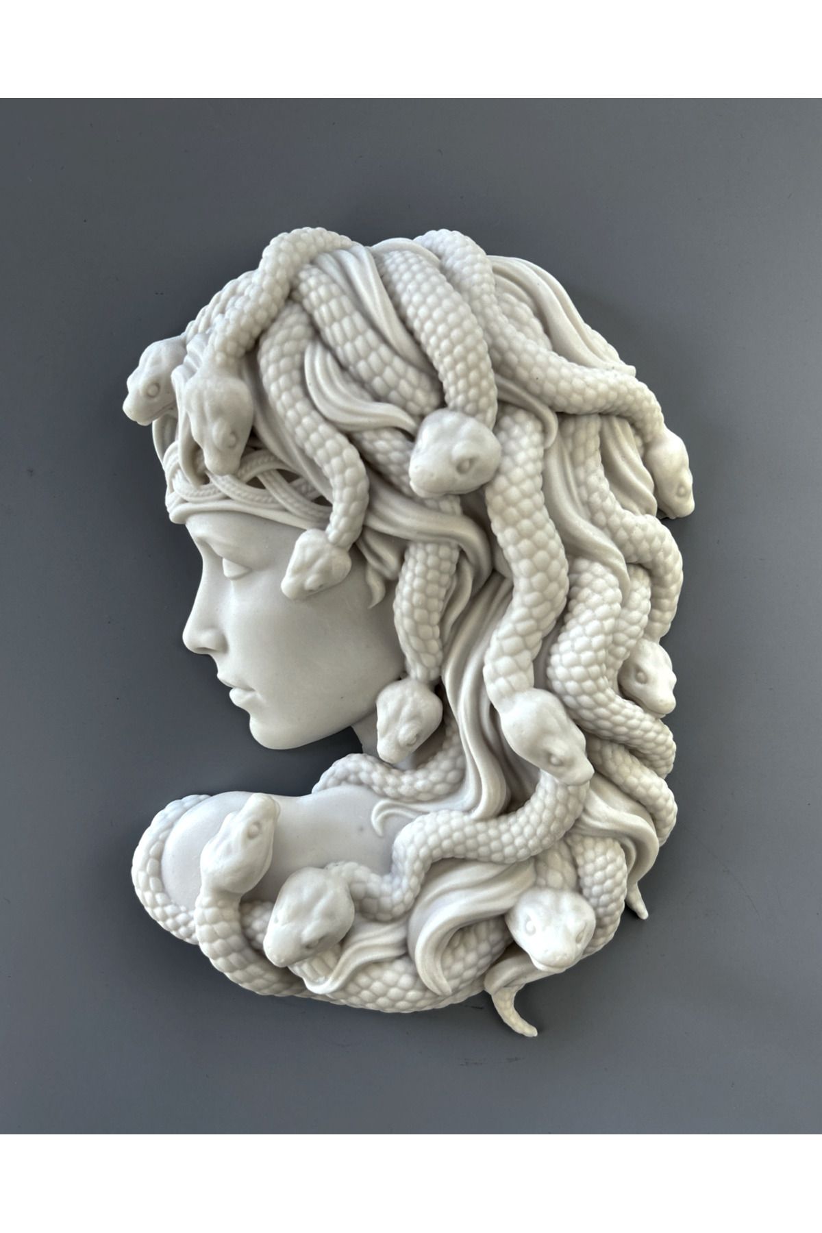 LivadoHome Medusa Duvar Dekoratif Heykeli 25 cm x 17 cm