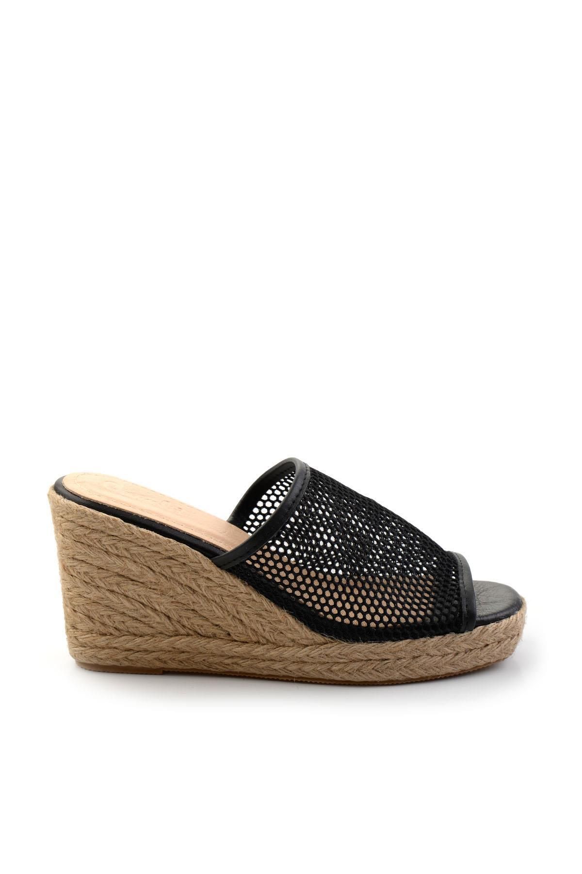 Bambi Siyah Leather Kadın Terlik K04718700622