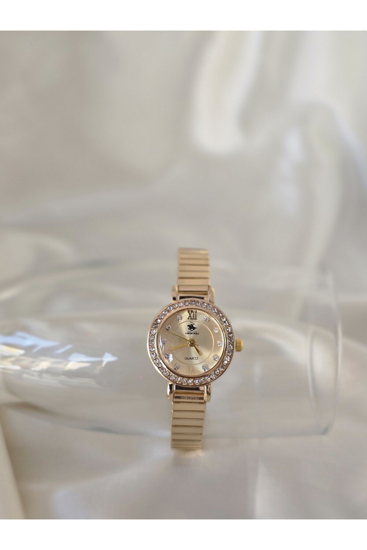 Butik Kadın Lastik Kordonlu Lüks Taşlı Gold Saat