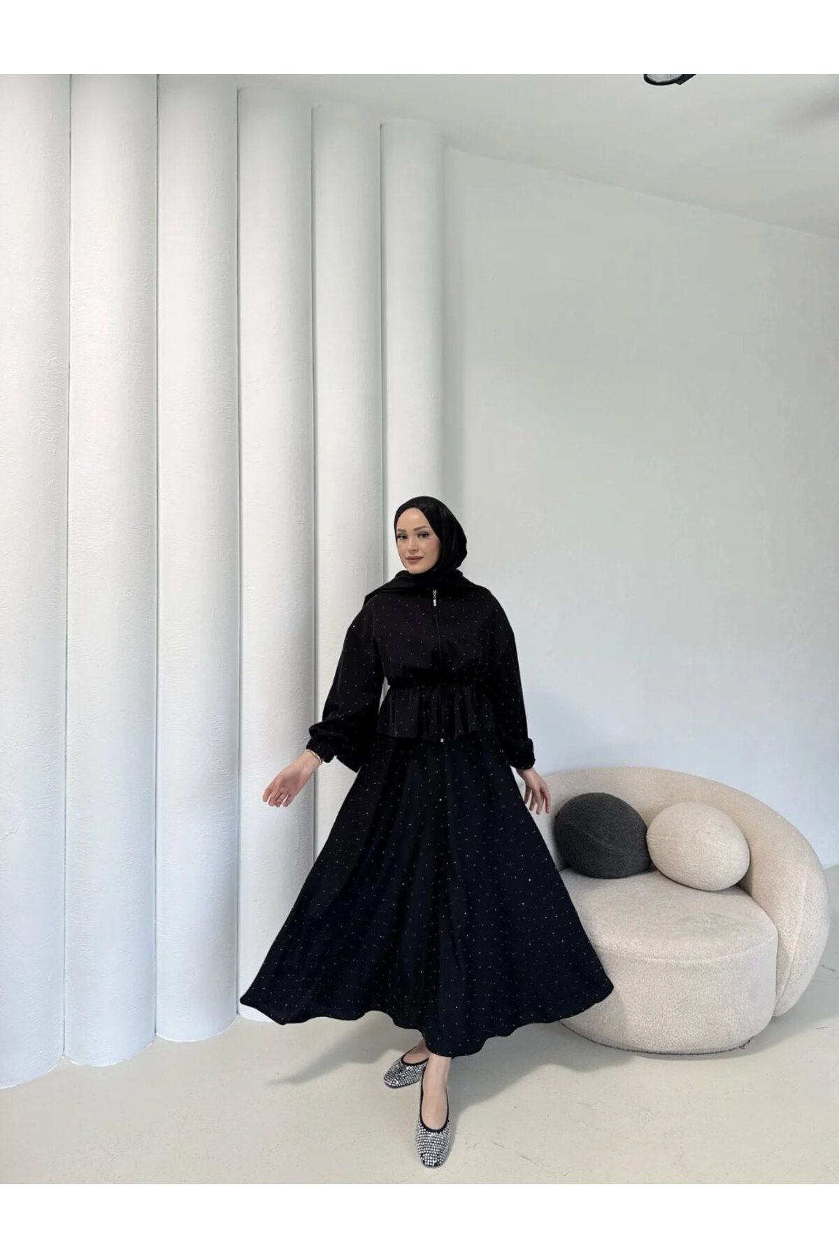 DEMET IŞIL Taşlı - Fermuarlı Dubai Krep Kumaş Etekli İkili Takım