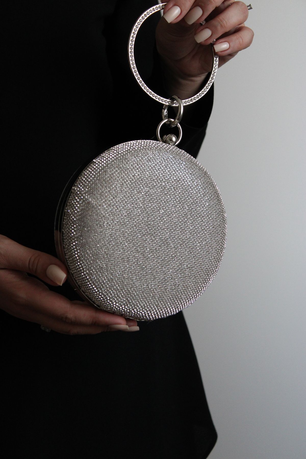 Mimoza Kadın Gümüş Yuvarlak Taş Detaylı Bileklik Saplı Abiye Clutch Çanta