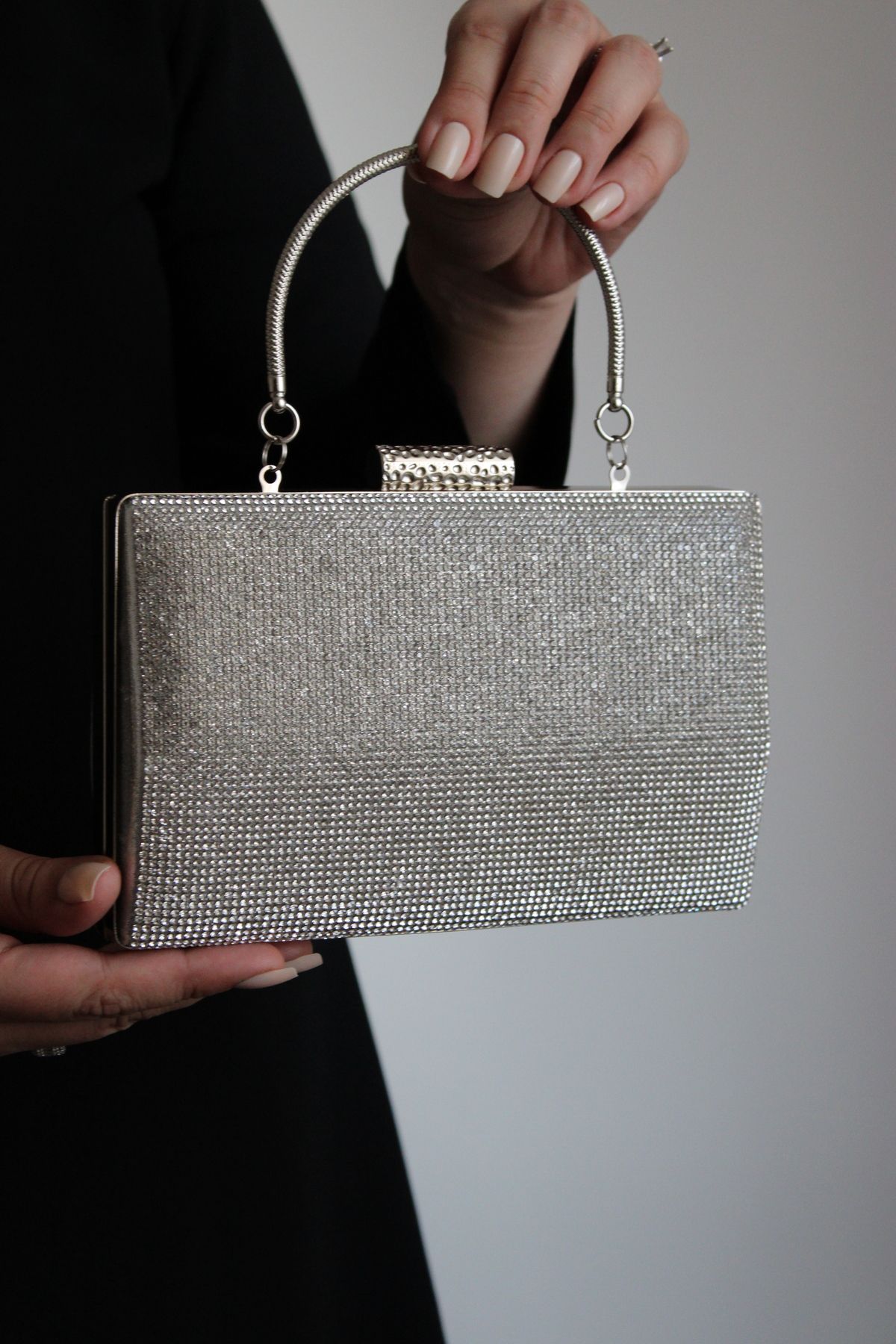 Mimoza Kadın Gümüş Taş Detaylı Metal Saplı Abiye Clutch Çanta