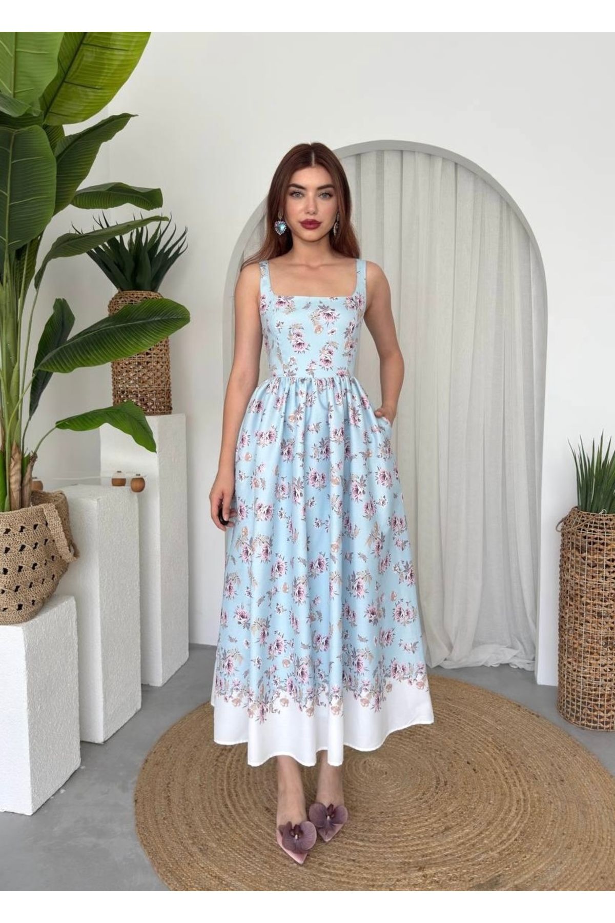 Afiş Butik Mavi Kalın Askılı Cepli Çiçekli Elbise