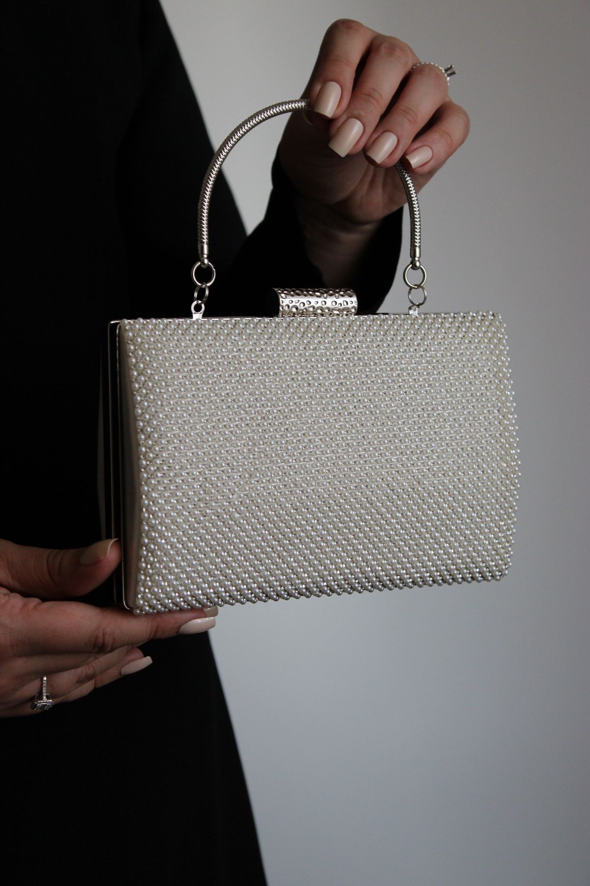 Mimoza Kadın Inci Ve Taşlı Taş Detaylı Metal Saplı Abiye Clutch Çanta