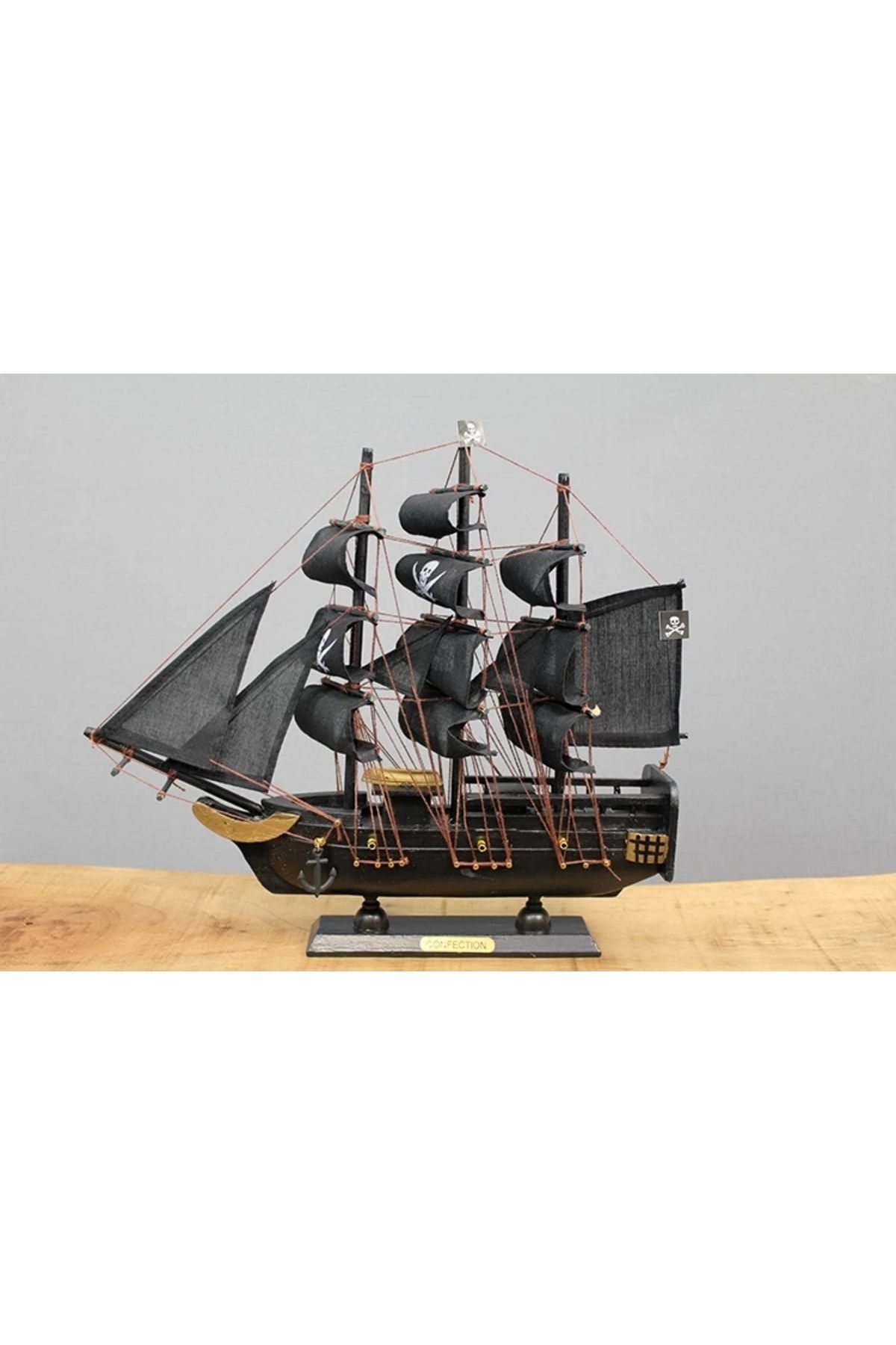 Generic Ahşap Korsan Gemisi 30x33 cm