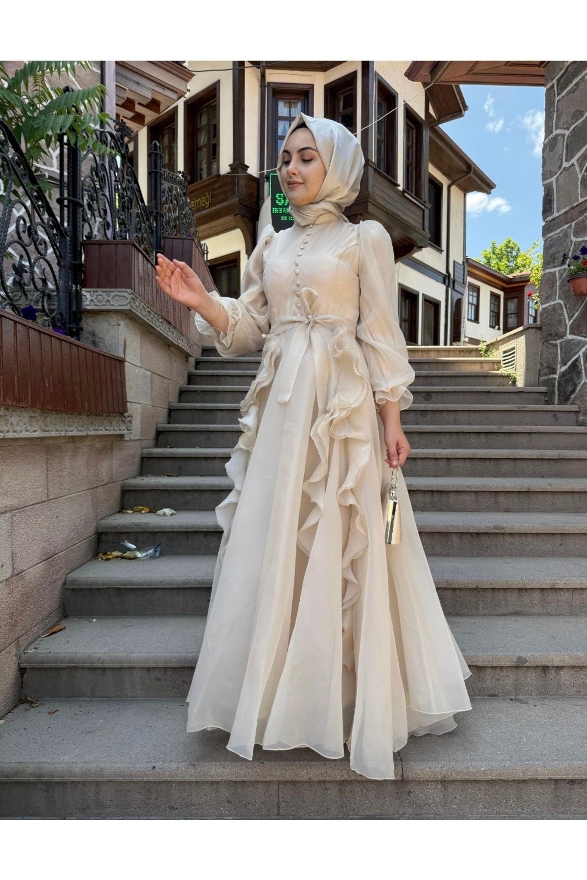 sümeyra Sultan tam boy şık abiye