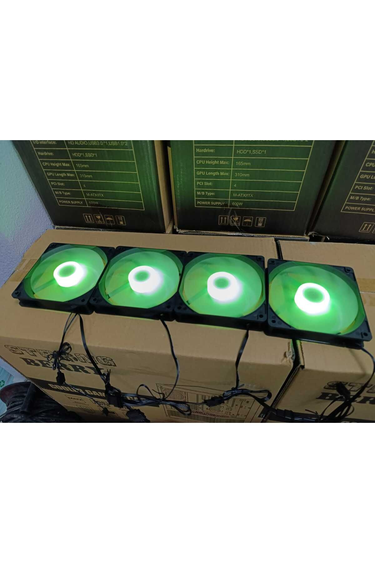 Strong Kasa fanı 4x aRGB Reset tuşundan yönlendirilebilir 4lü set fan seti