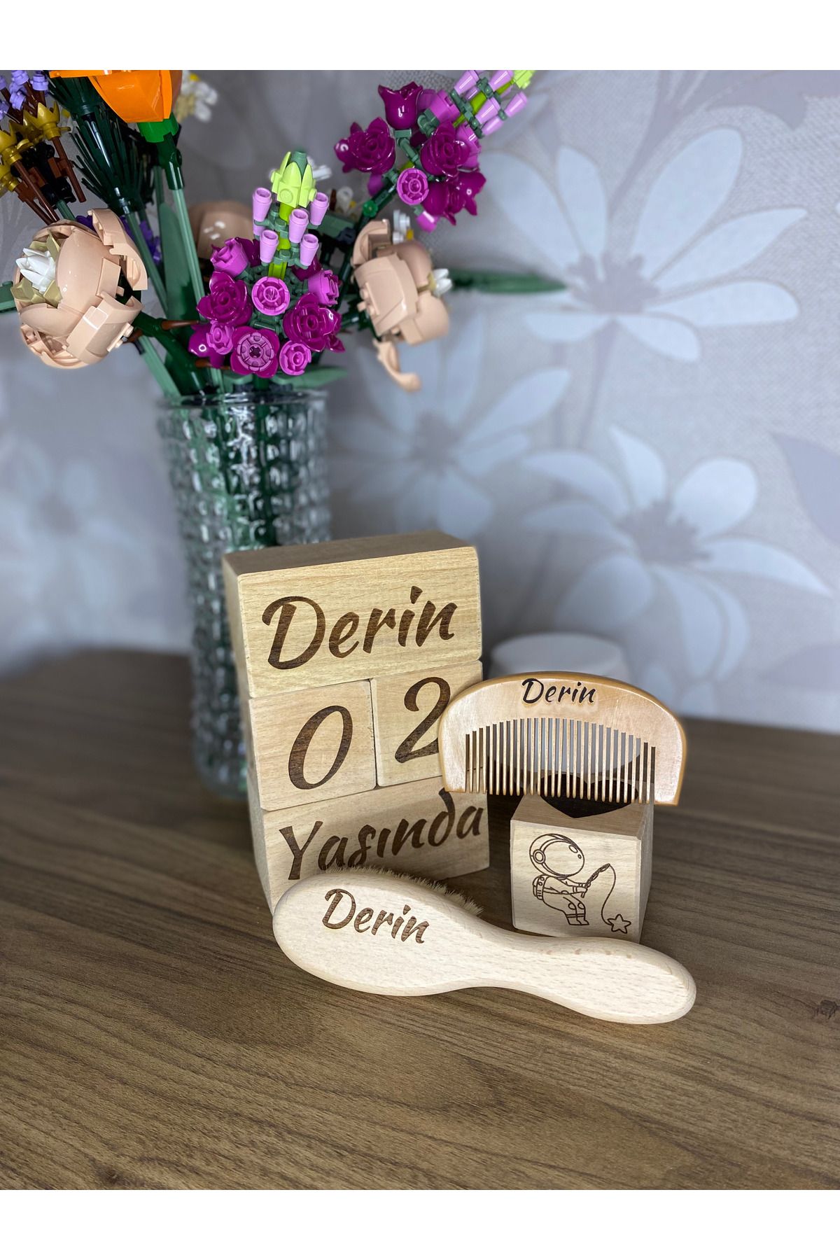derincase İsimli Bebek Anne Anı Küpü %100 Doğal Keçi Kılı Saç Fırçası, Şimşir Tarak 7'li Set Lazer Markalama