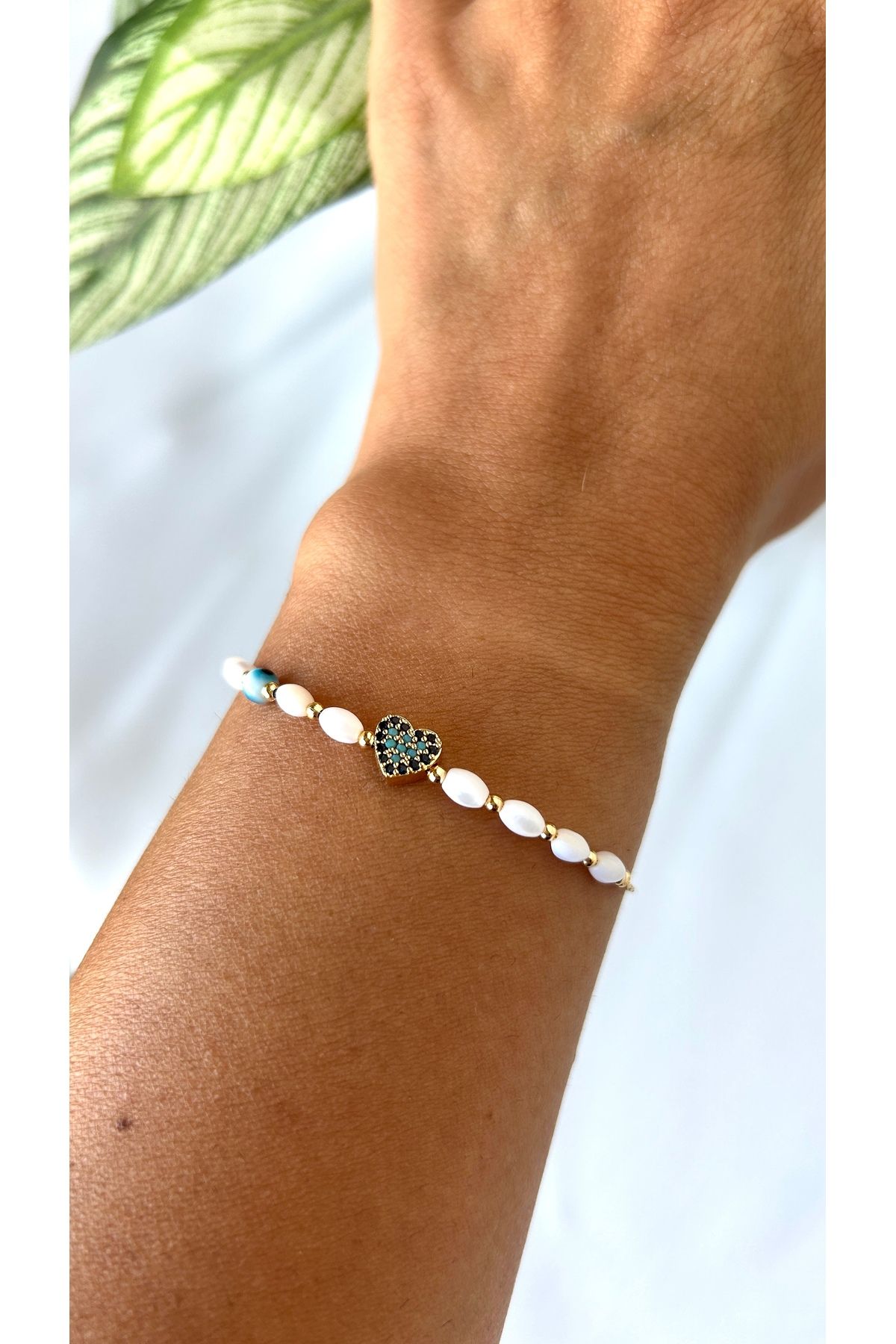 Alvora Accessories Kalp Figürlü Beyaz Boncuk Nazar Boncuklu Paslanmaz Trend Bileklik