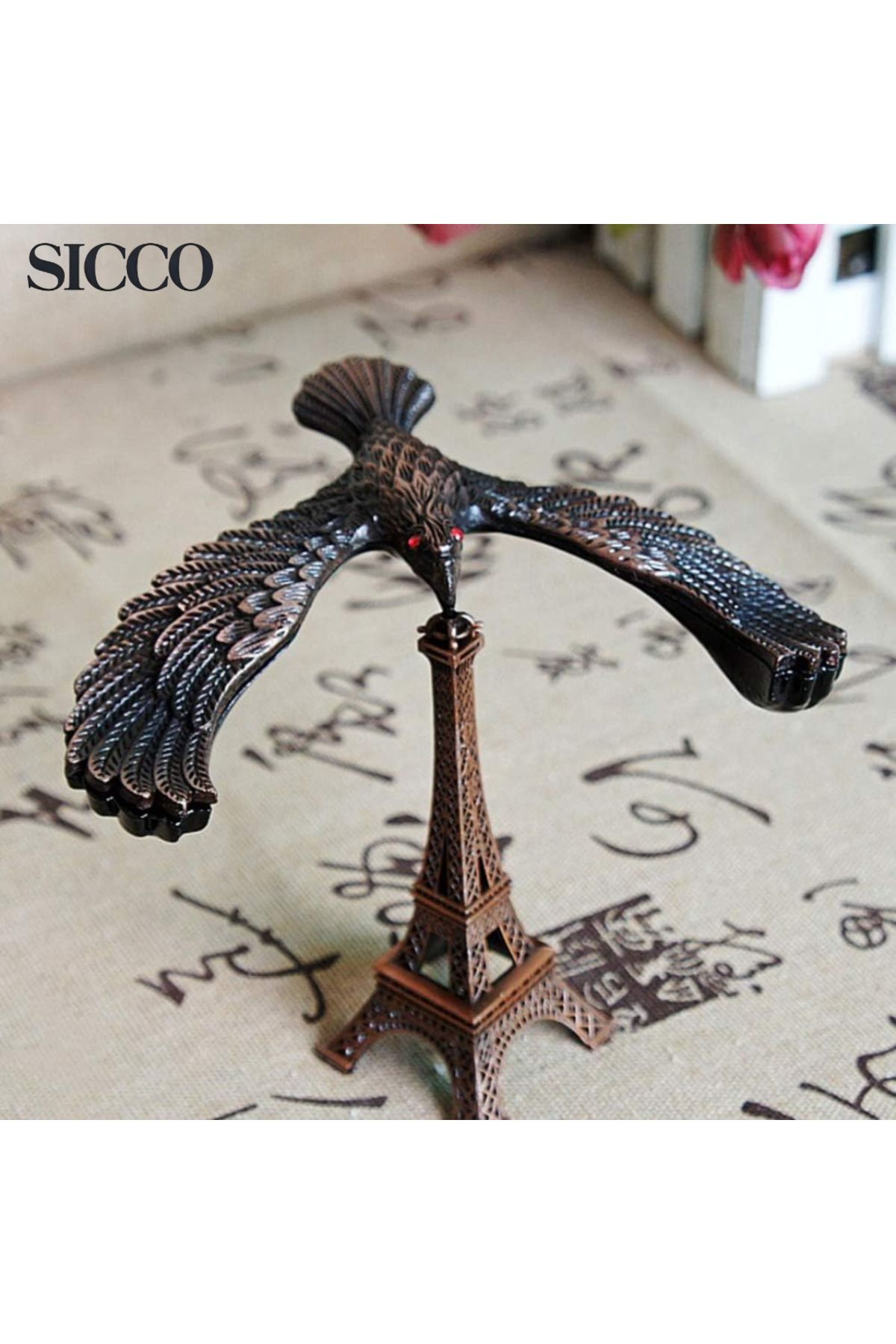 SİCCO Sicco - Metal Dengeli Kartal ve Eyfel Kulesi Hediyelik Dekorasyon 13 cm