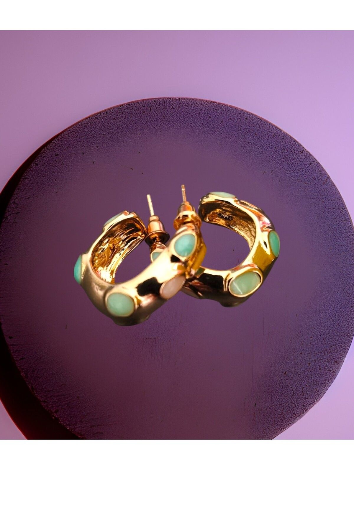 CLOVER JEWELRY Yuvarlak Desenli Trend Çelik Küpe – Modern ve Şık Tasarım
