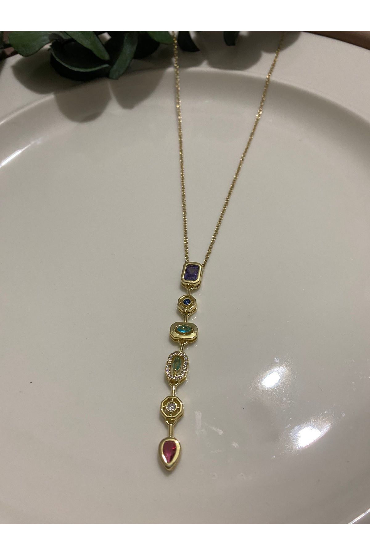 BUSEIN Çelik Rengli Taşlı Gold Y Kolye