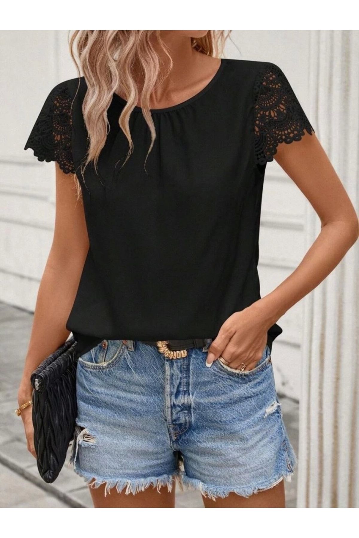 Butik Kadın Kısa Dantel Kollu Bisiklet Yaka Sandy Bluz