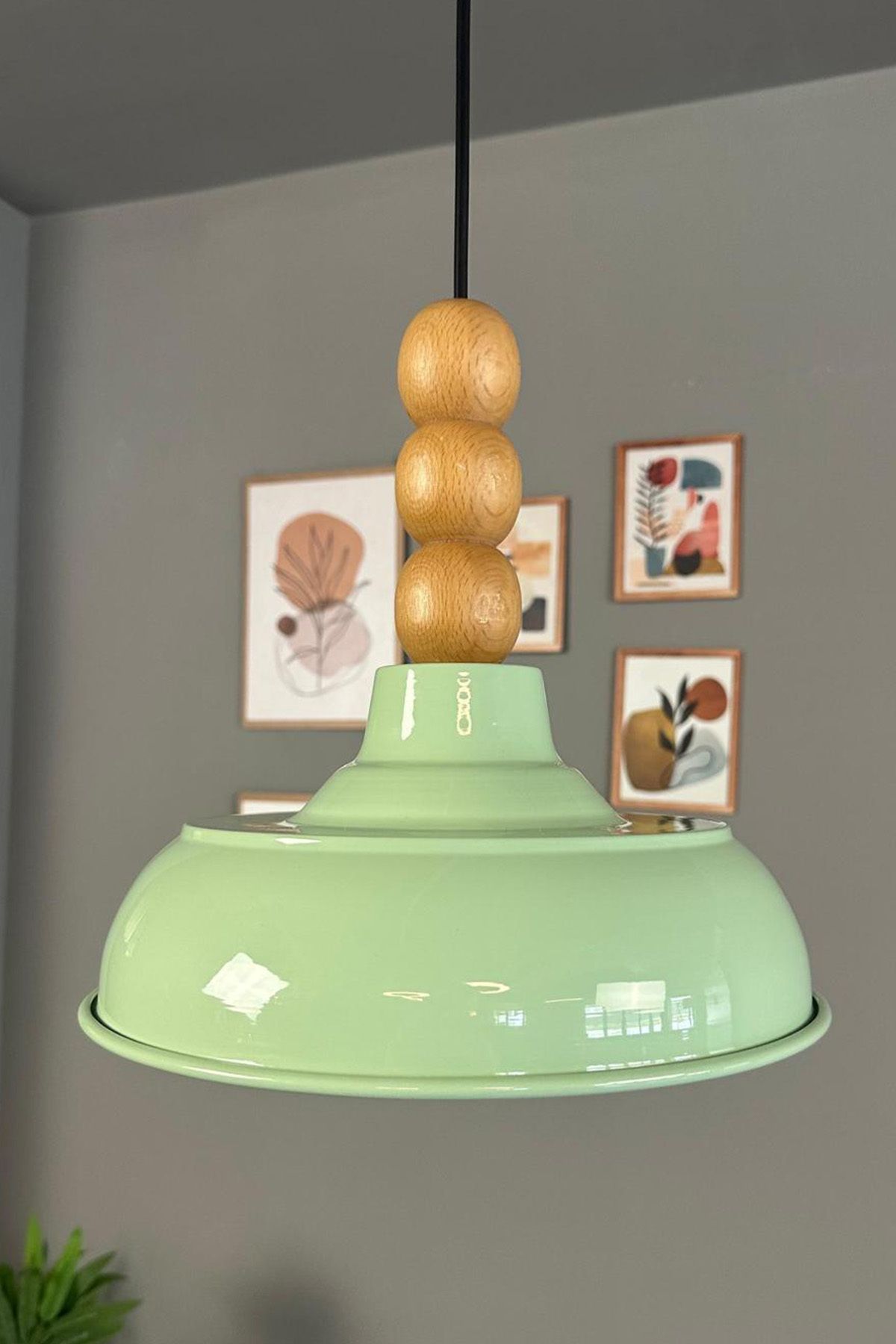 Bamyum Doria Mint Tekli Ahşap Üç Boncuk Başlık Avize Retro Sarkıt Ofis Showroom Salon Mutfak Avizeleri