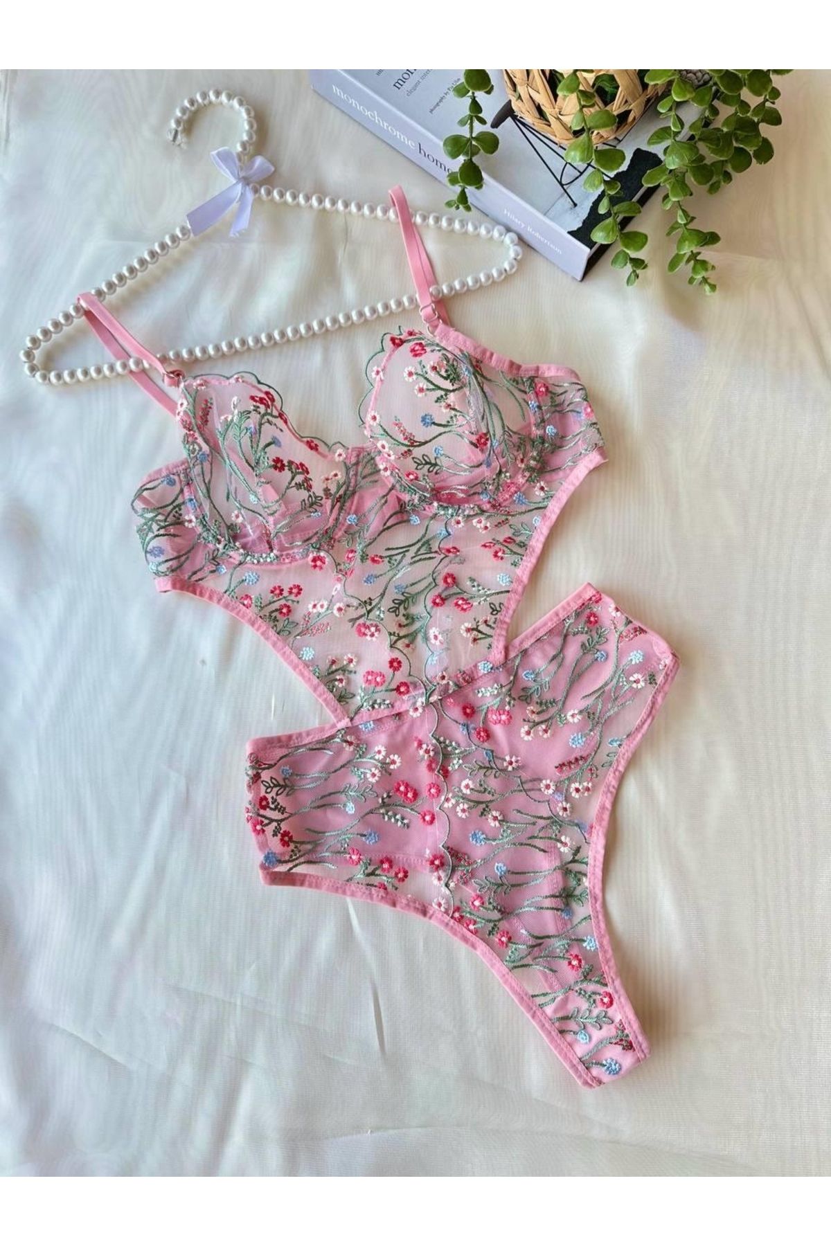 Moon wear Çiçek Dal Desenli Pembe Bodysuit