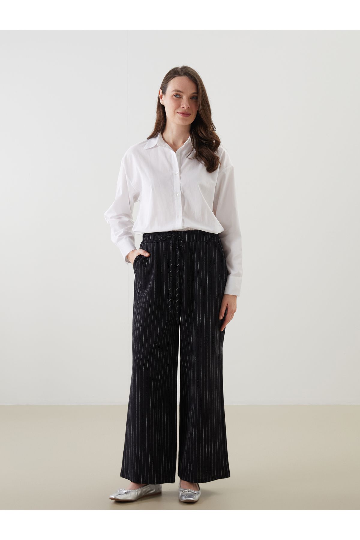 LC Waikiki-Pantaloni de damă în amestec de in cu dungi cu talie elastică 1