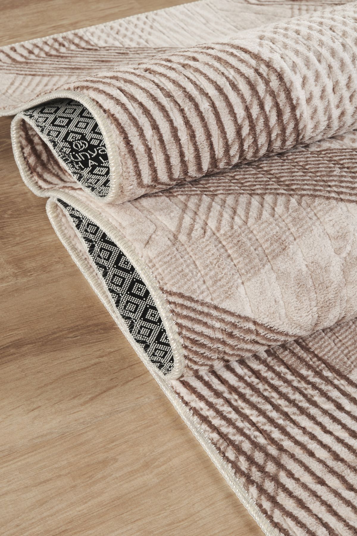 LİNOS HOME Kaylee Yıkanabilir Kaymaz Tabanlı Embos Kesme Rulo Halı Yolluk Salon,Oturma Odası,Mutfak Kahve-7027