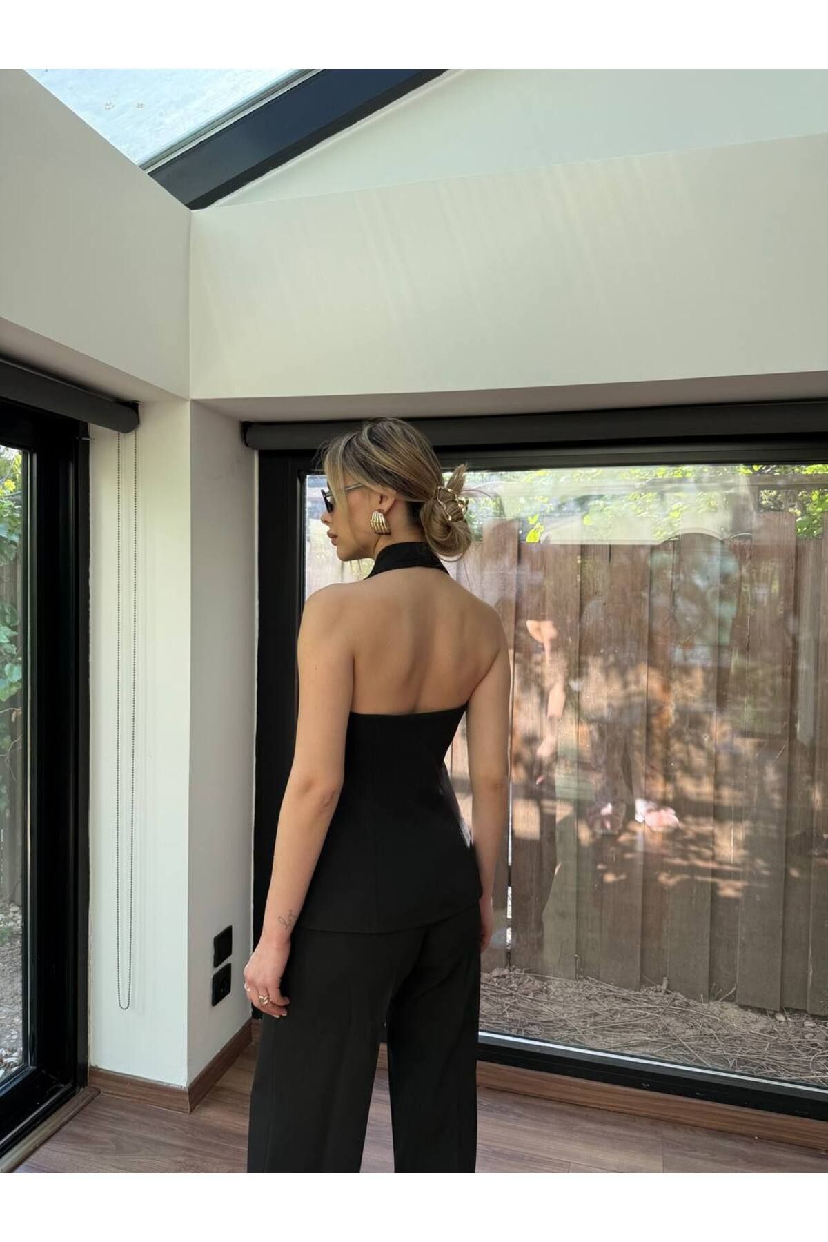 Khloe Boyundan Geçirmeli Düğmeli Yelek Pantolon Takım