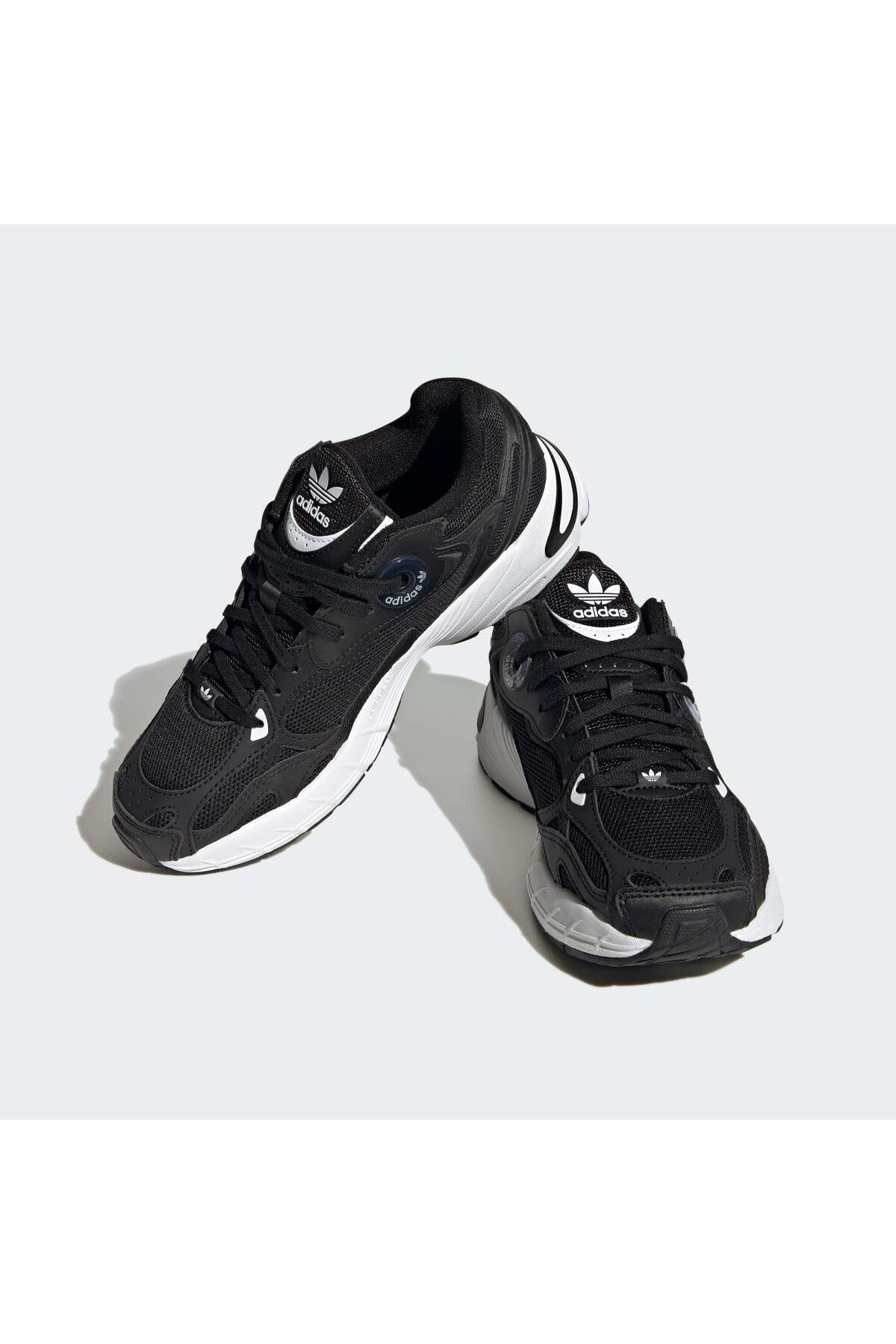 کفش پیاده روی زنانه ورزشی سیاه ASTIR IE9886 adidas