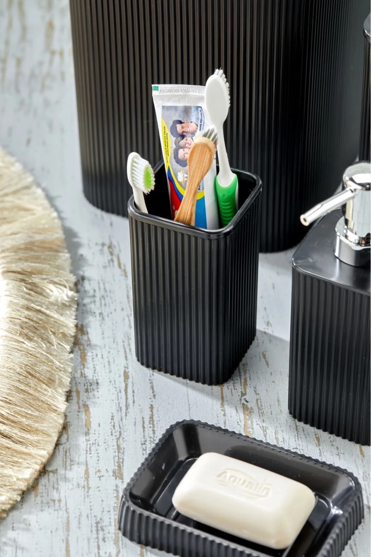Kitchen Line-Palermo Square Line Model Σετ μπάνιου 5 τεμαχίων Χρυσό Λεπτομερές Μαύρο Δοχείο σαπουνιού 5