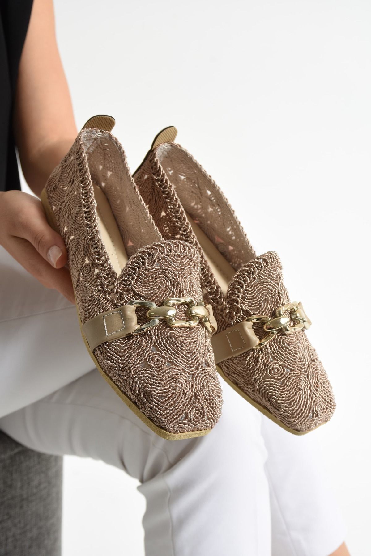 Scarpebutik Kalpli Dantel Örme Vizon toka Detaylı kadın babet