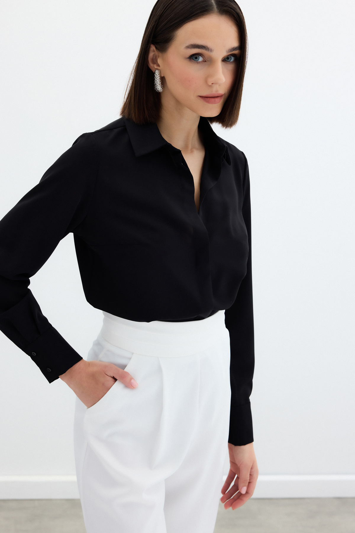 Sateen-Cămașă clasică simplă - neagră 6