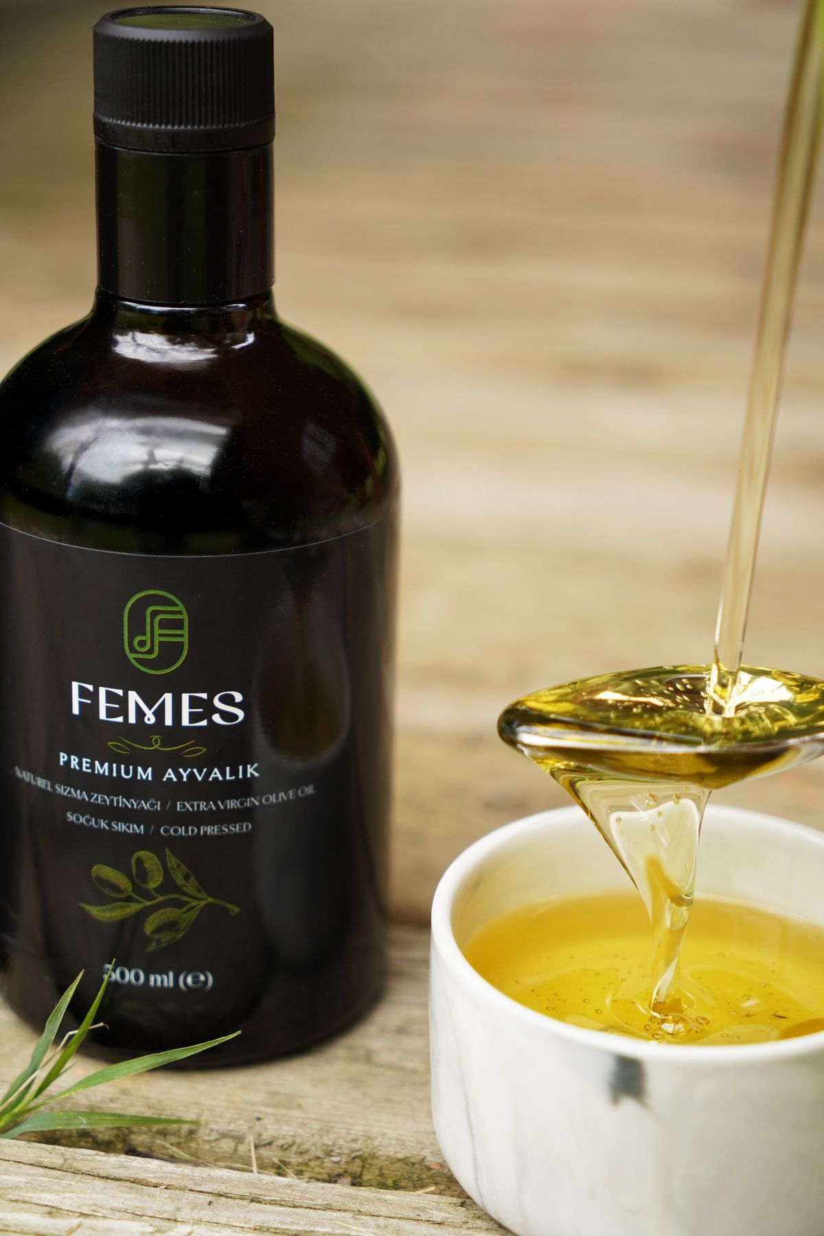 Femes Olive Femes Premium Ayvalık 500ml Soğuk Sıkım Naturel Sızma Zeytinyağı (Yeni Hasat)