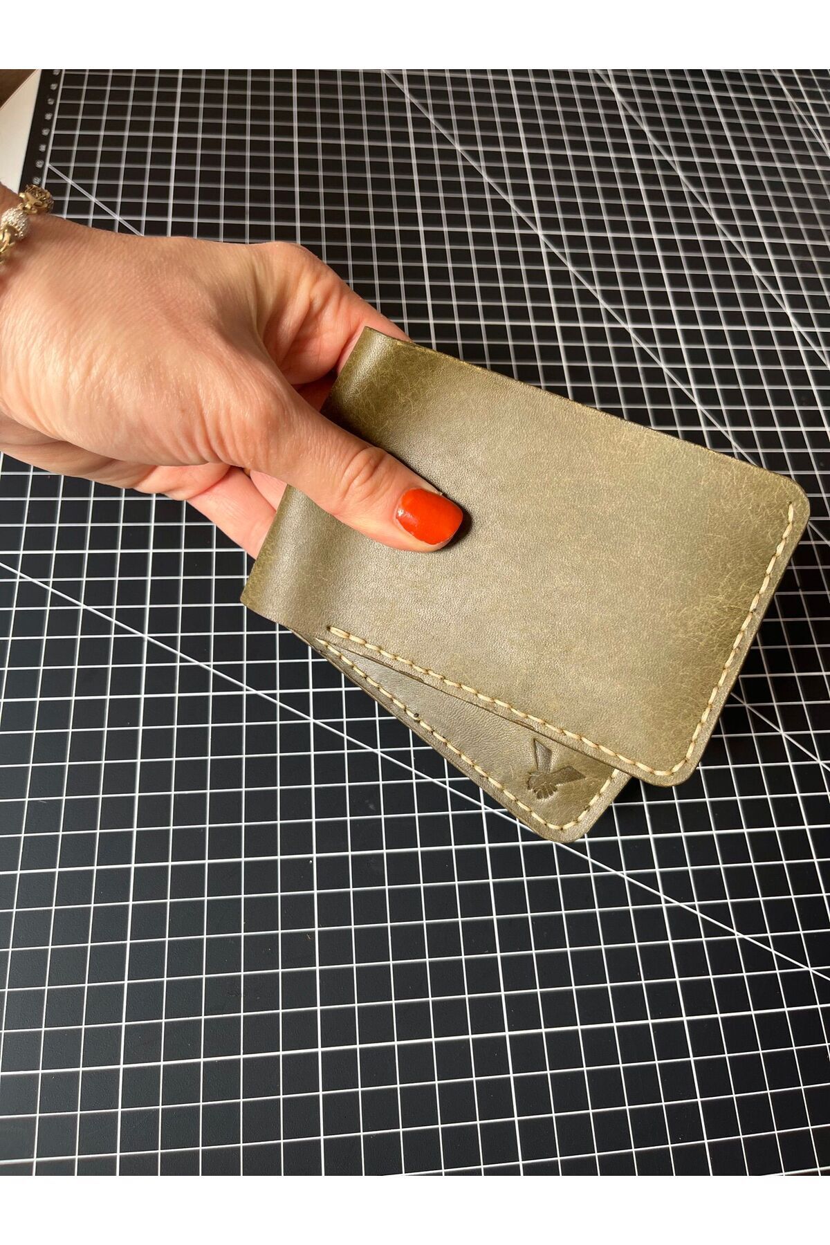 HAT Leather Gerçek Italyan Derisinden ''bifold V1'' Bifold Cüzdan- Haki