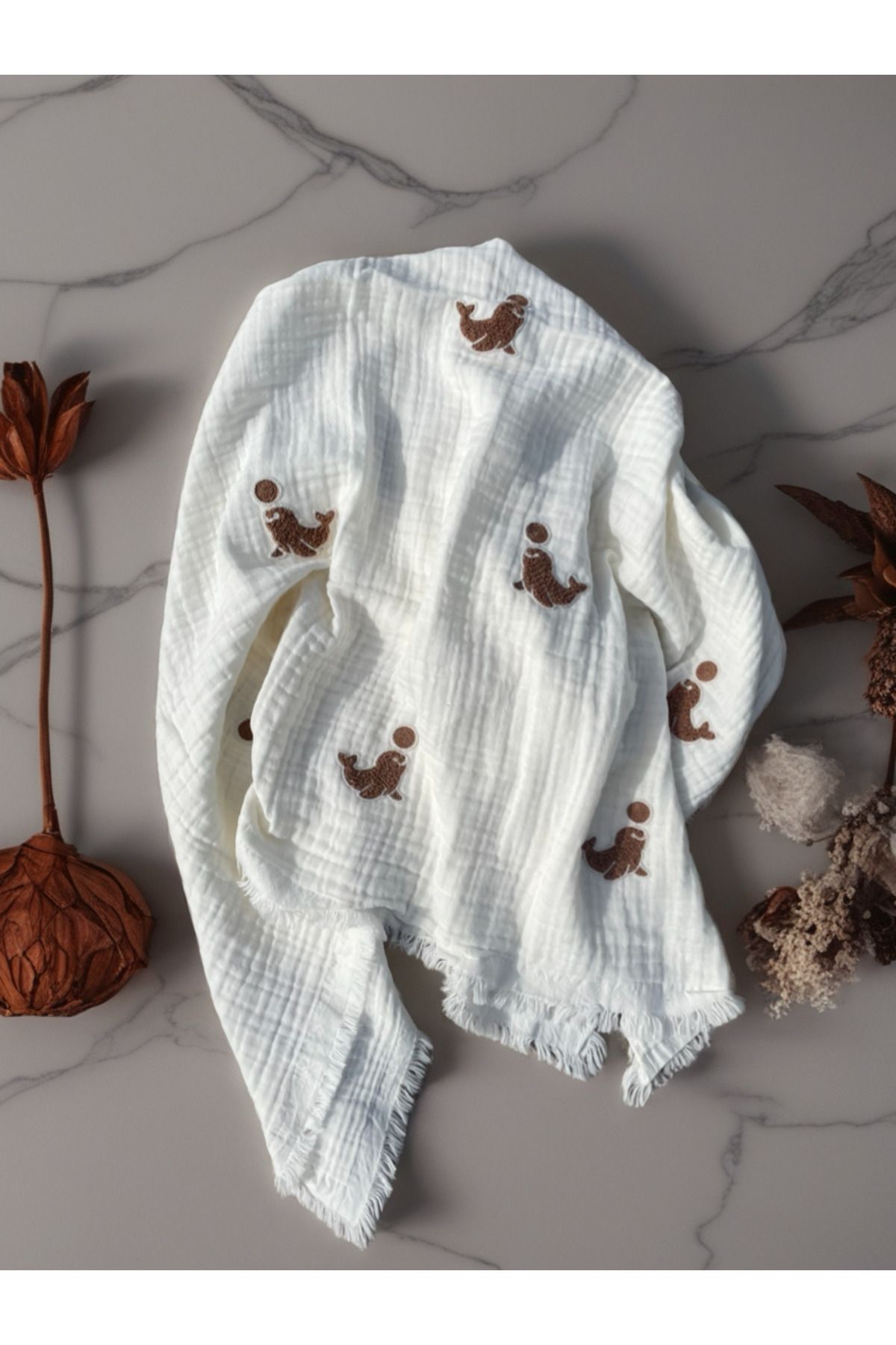 Butik Nakışlı Müslin Bebek Örtüsü – %100 Pamuk Plaj Havlusu | Yumuşak, Emici, Nakış Detaylı