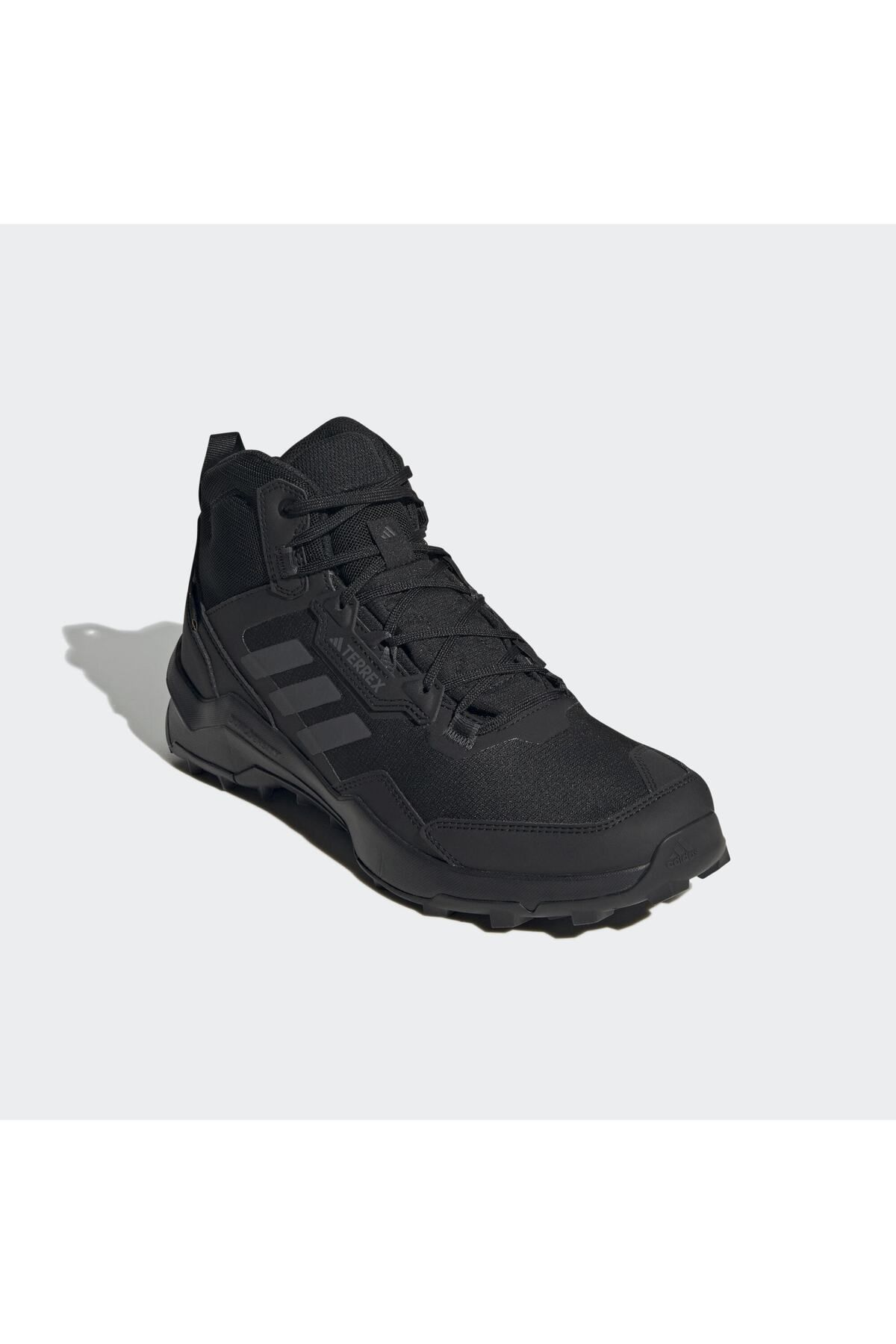 کفش های فضای باز مشکی مردانه سیاه کتونی ورزشی HP7401 adidas