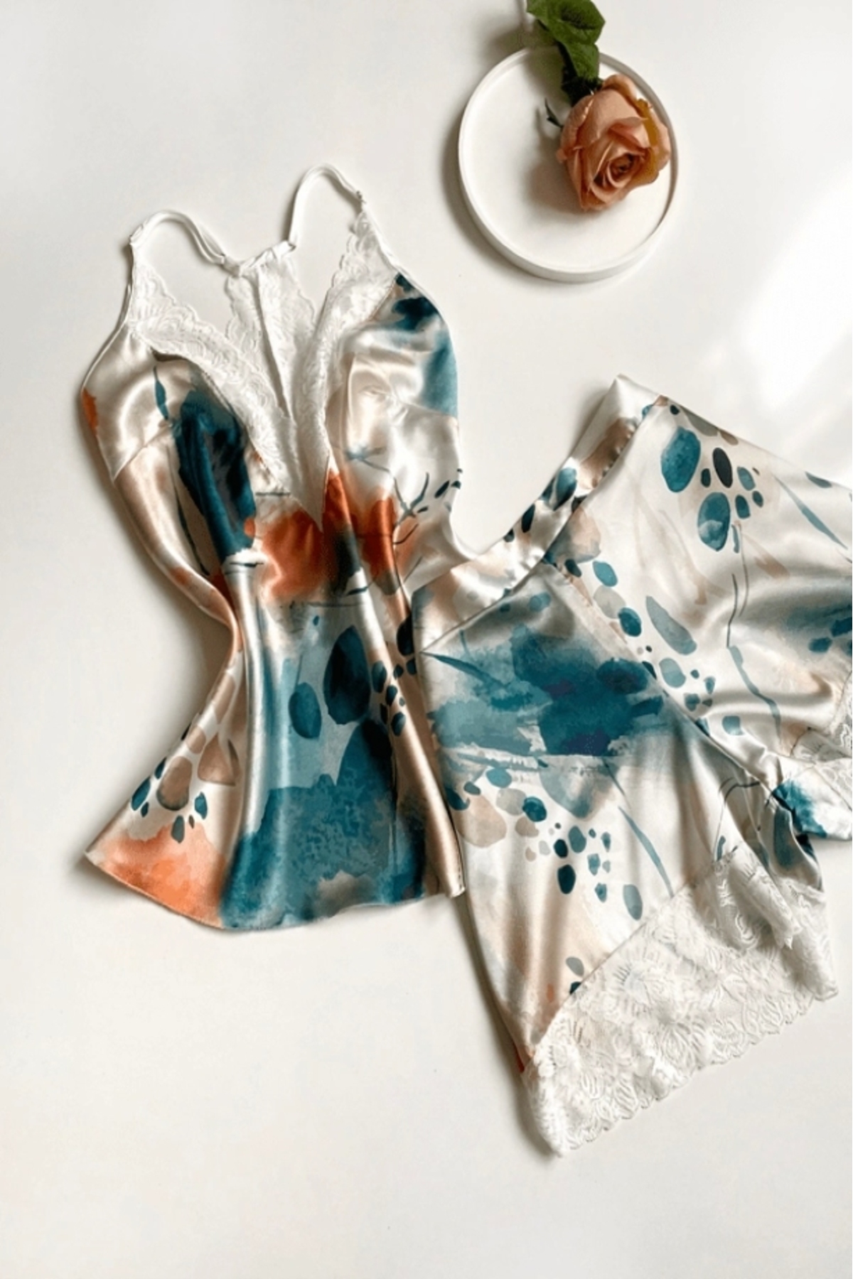 gc gece incisi Desenli Saten Şortlu Takım