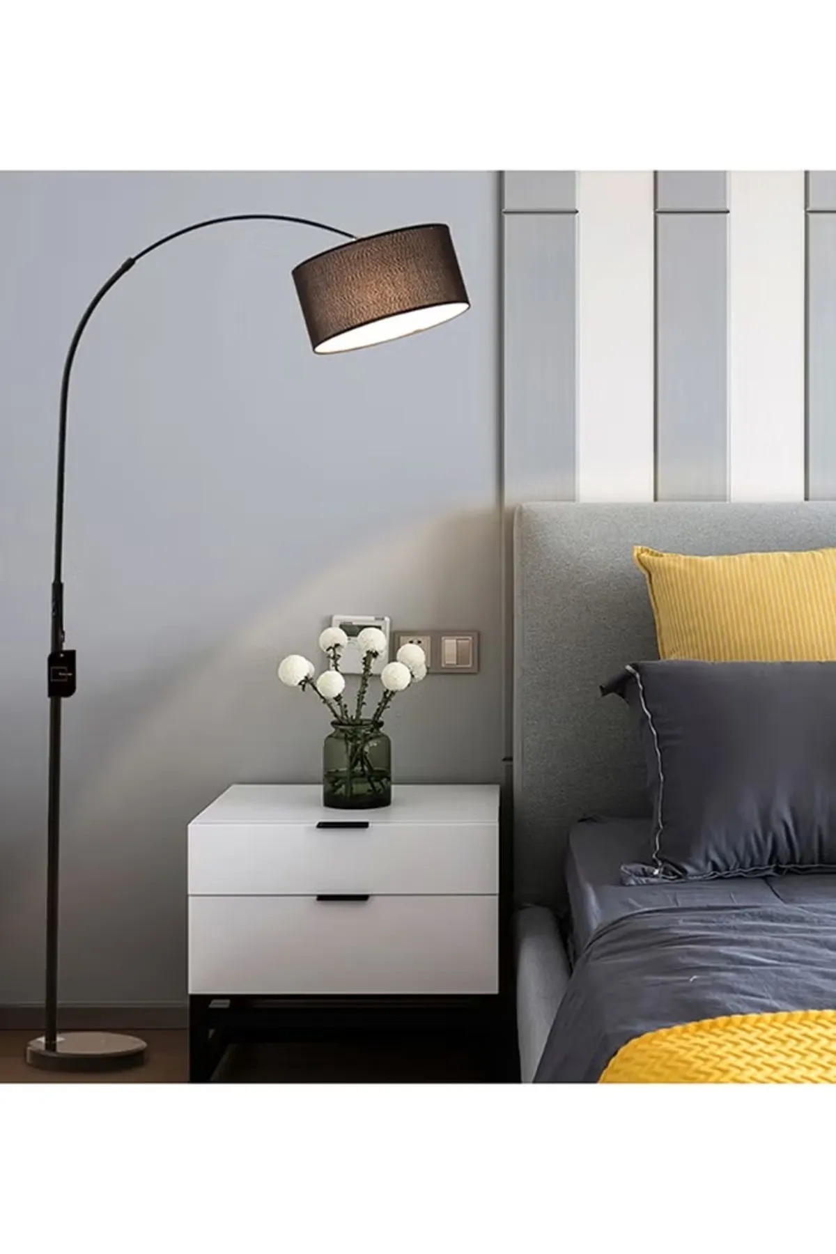 مصباح أرضي LED ذكي ثلاث ألوان مع ريموت – قاعدة رخام وقماش فاخر للتحكم الكامل