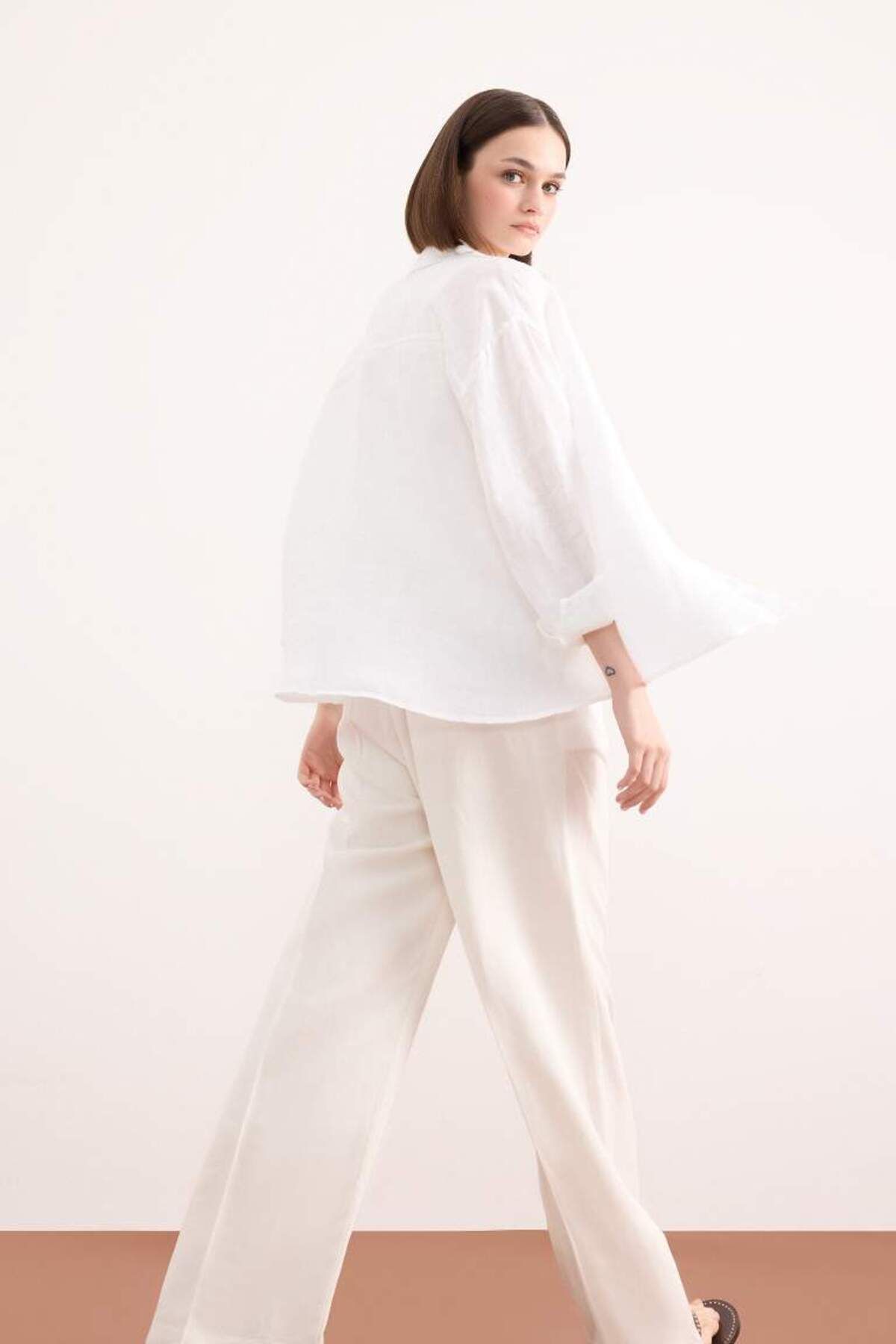DeFacto-New Season 100% Linen Oversize Wide Fit Long Sleeve White Shirt 3