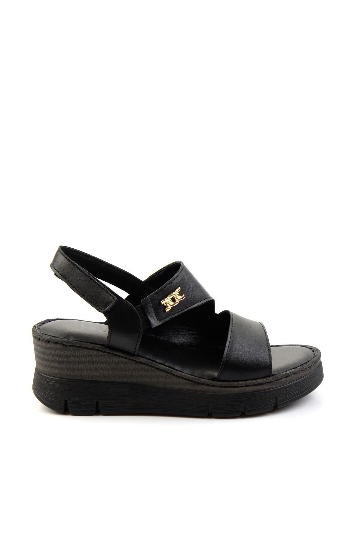 Bambi Siyah Leather Kadın Sandalet K05299112703