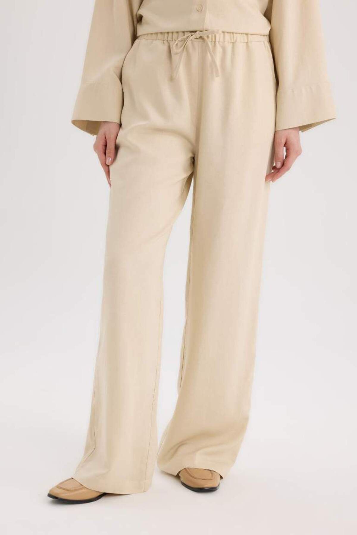 DeFacto Yeni Sezon Wide Leg Keten Karışımlı Geniş Paça Pantolon