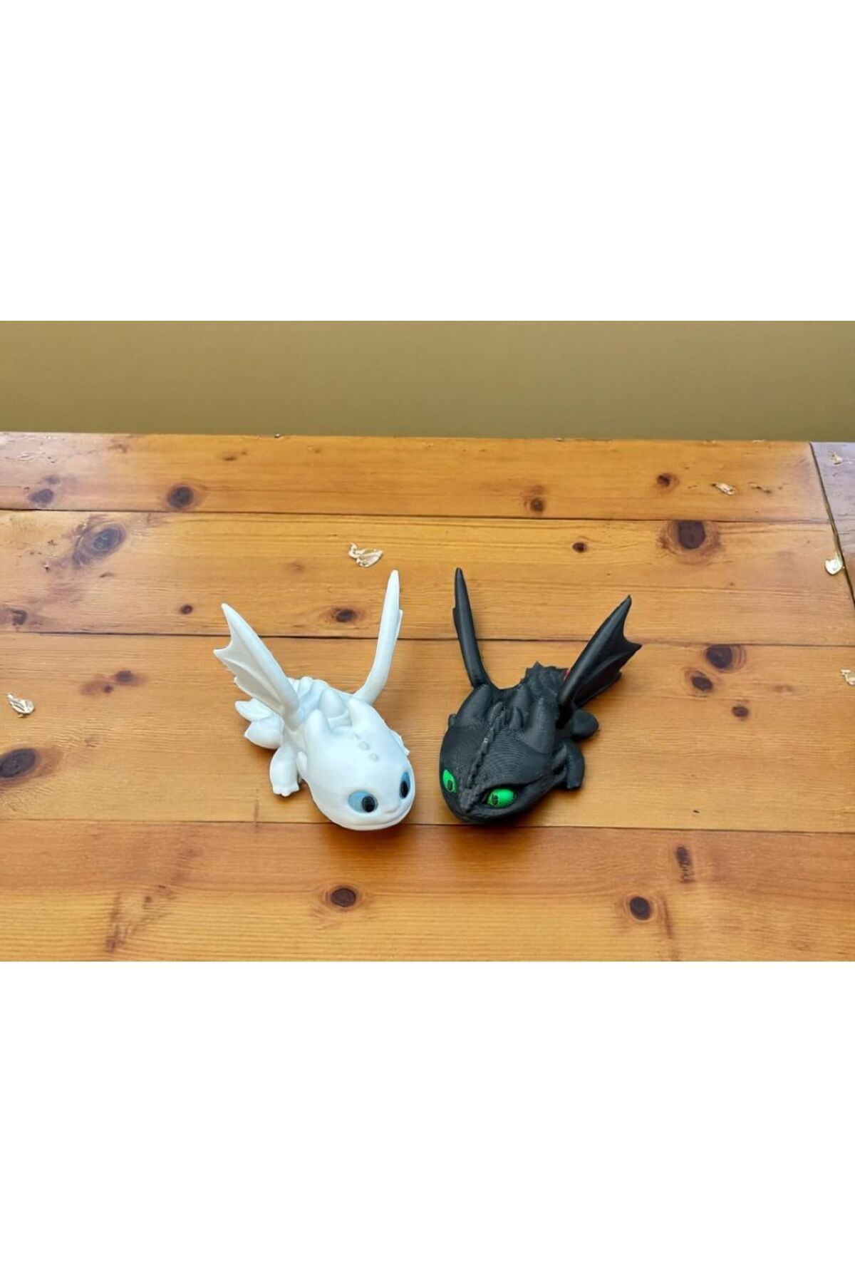 3D Dükkanı Yavru Dişsiz ve Işığın Öfkesi -Toothless- Ejderhanı Nasıl Eğitirsin Hareketli Figürleri 2si Birlikte