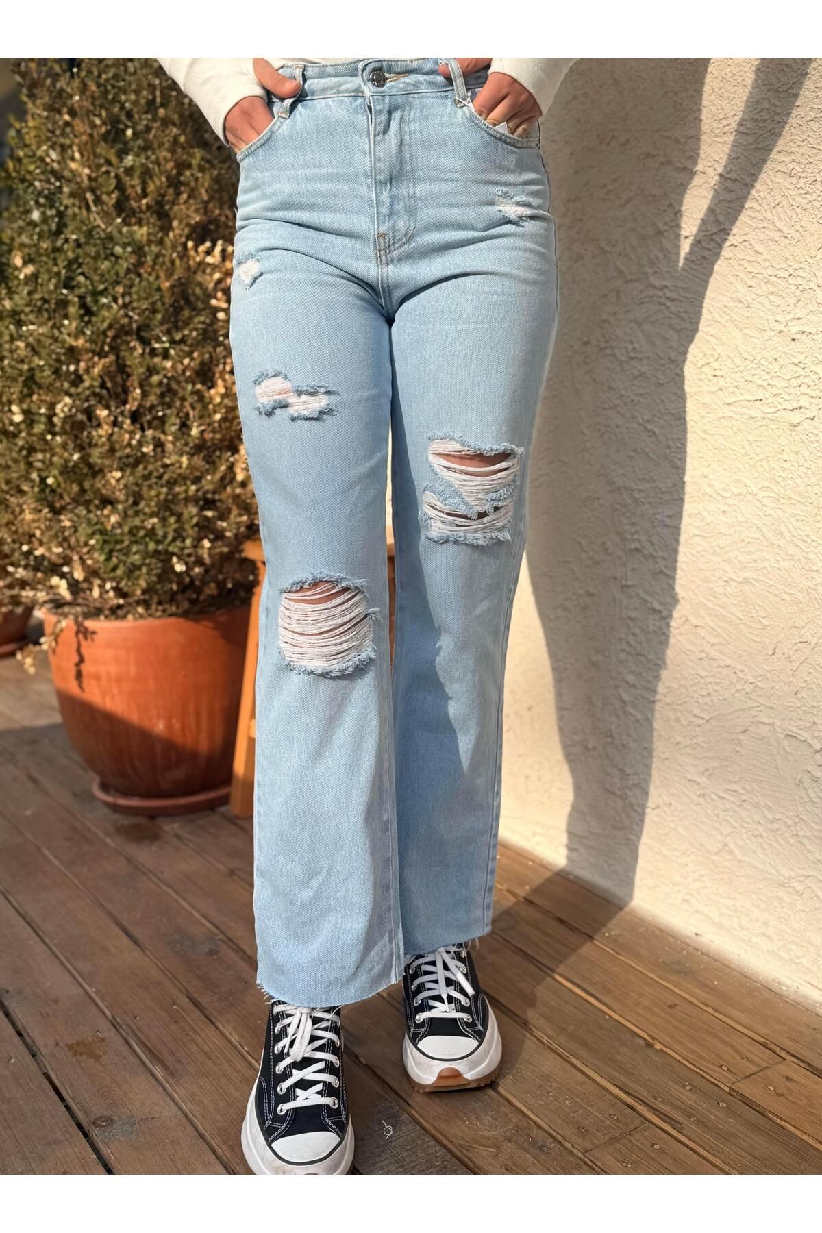 Damranın Dolabı Yırtık Jean Mavi