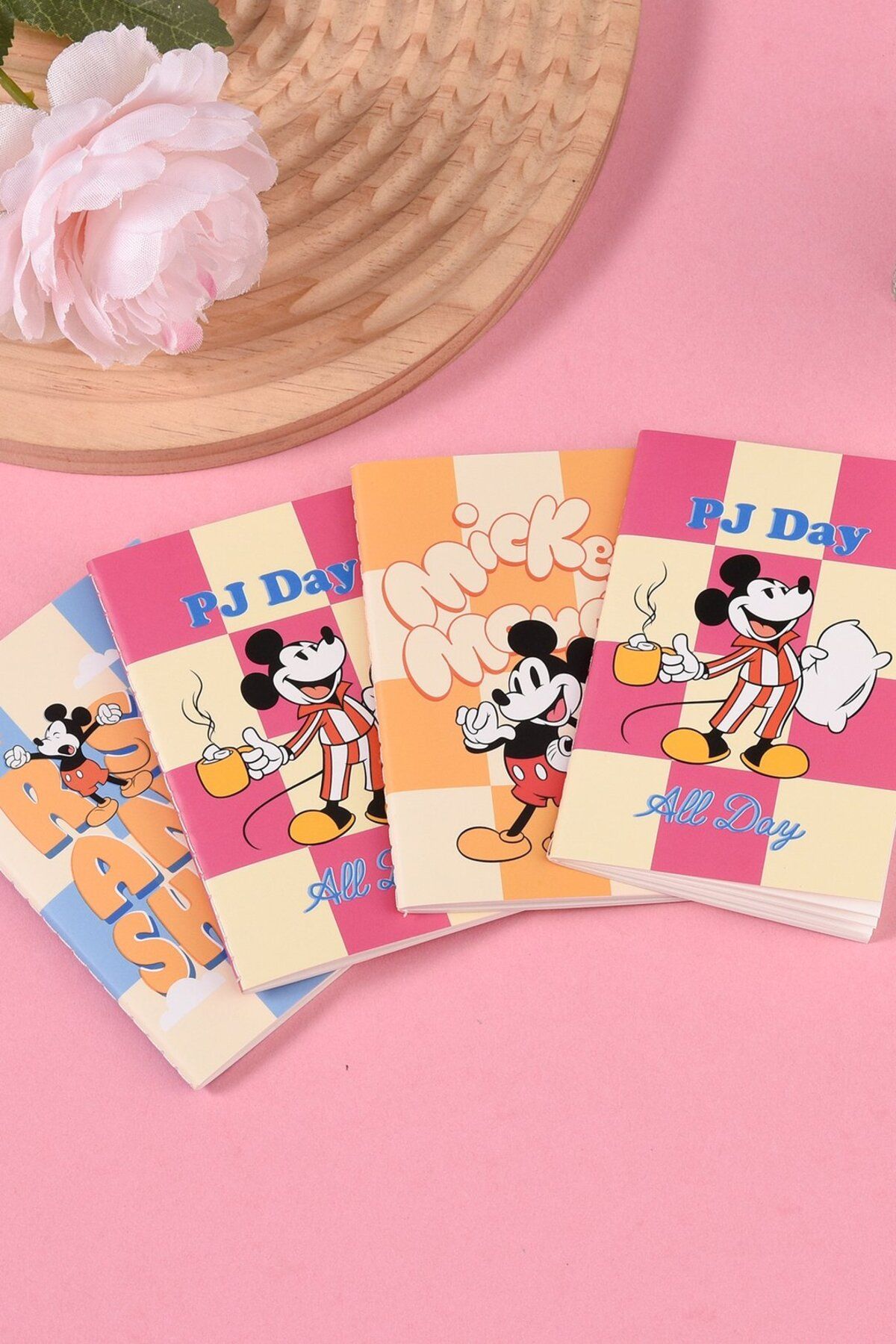 Miniso Disney Mickey Mouse Lisanslı Yemek Serisi Dikişli Defter Set