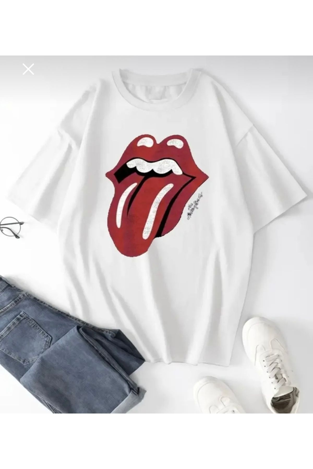 SADE Kırmızı dudak oversize bisiklet yaka T-shirt
