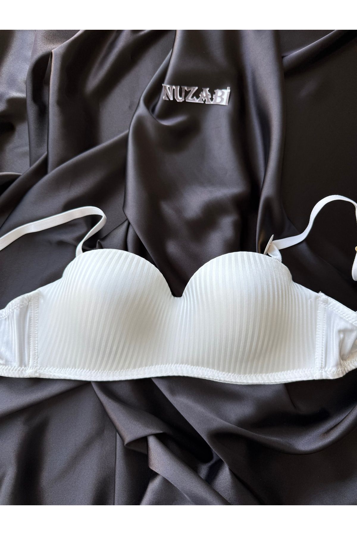 Nuzabi Bella Beyaz İthal Lotus (Straplez) Dolgusuz Balenli Sütyen