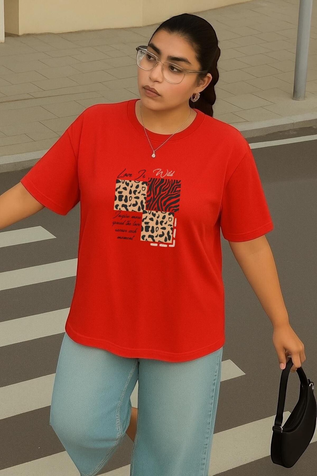 BENROMA BÜYÜK BEDEN LOVE IS WILD BASKILI UNİSEX TİŞÖRT